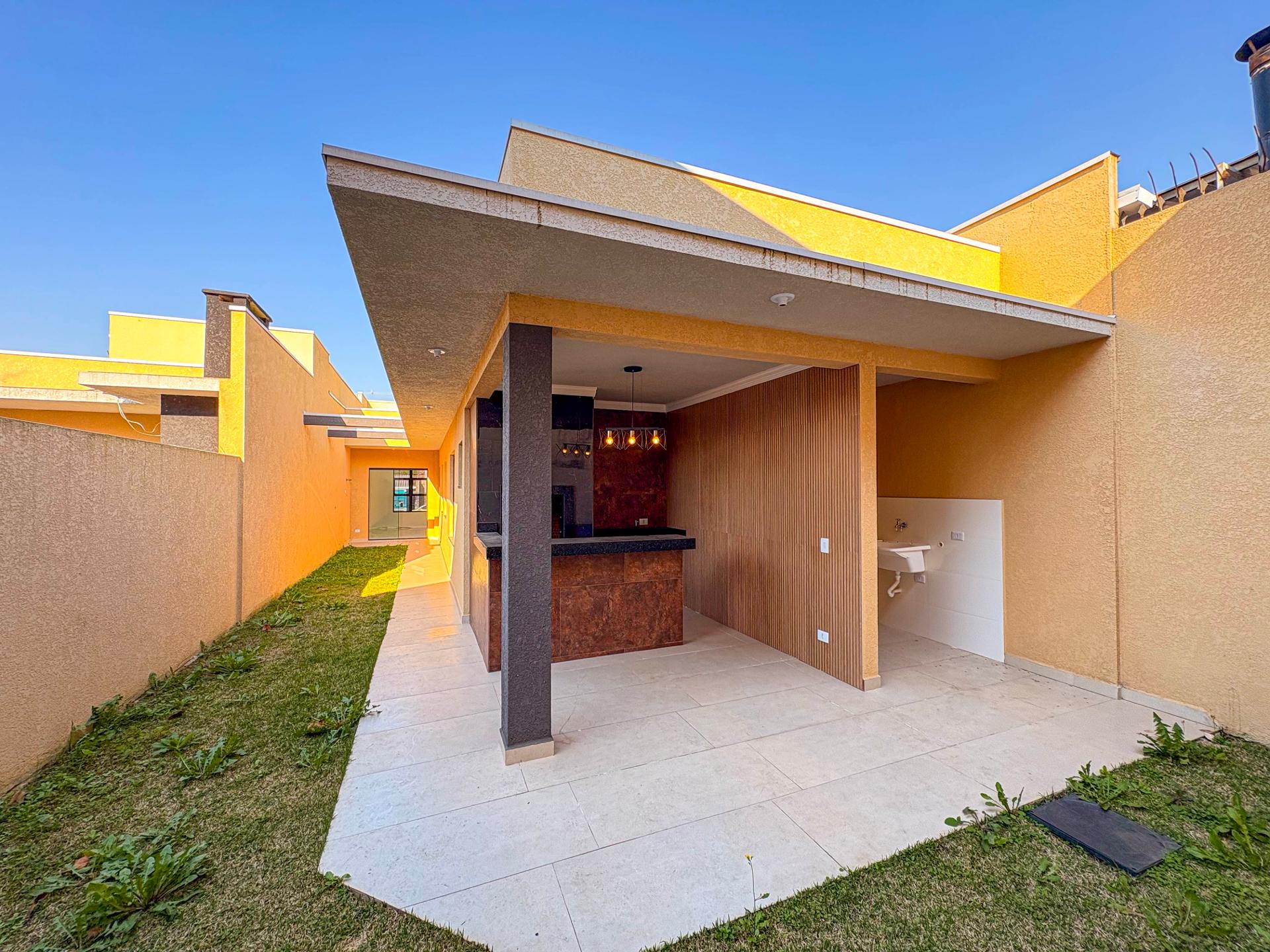 Casa com 3 Quartos, Suíte e Edícula com Churrasqueira  Eucali...