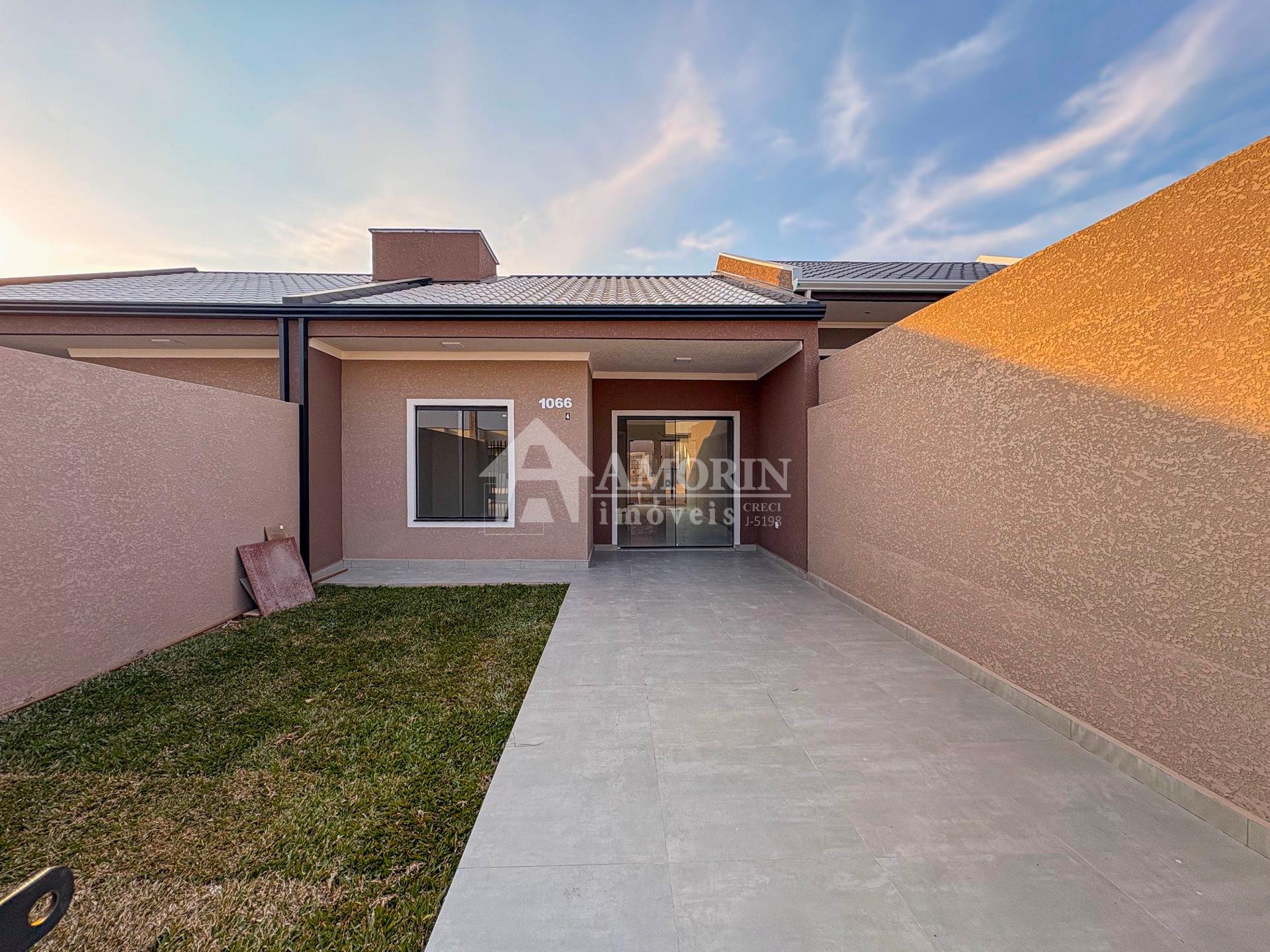 Casa com 3 Quartos no Residencial Caqui  Bairro Estados  50m 
