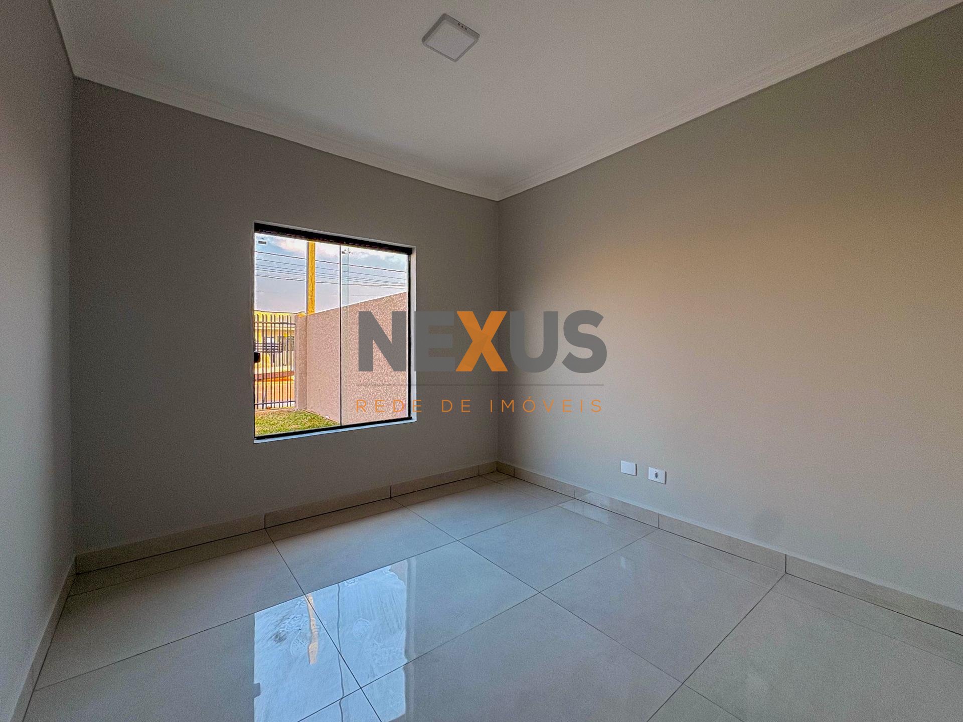 Casa com 3 Quartos no Residencial Caqui  Bairro Estados  50m 