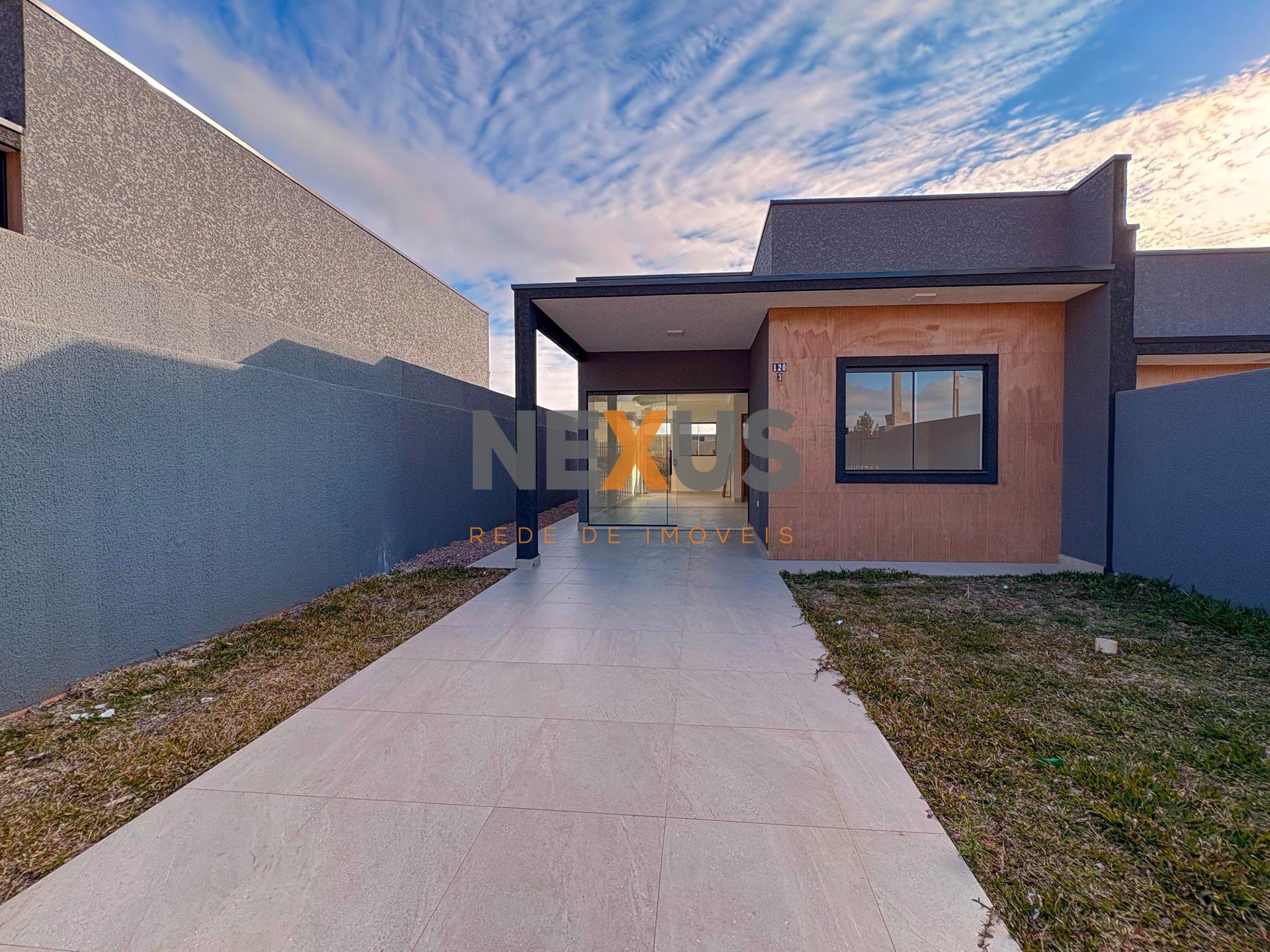 Casa com 2 Quartos e Churrasqueira no bairro Estados, Fazenda ...