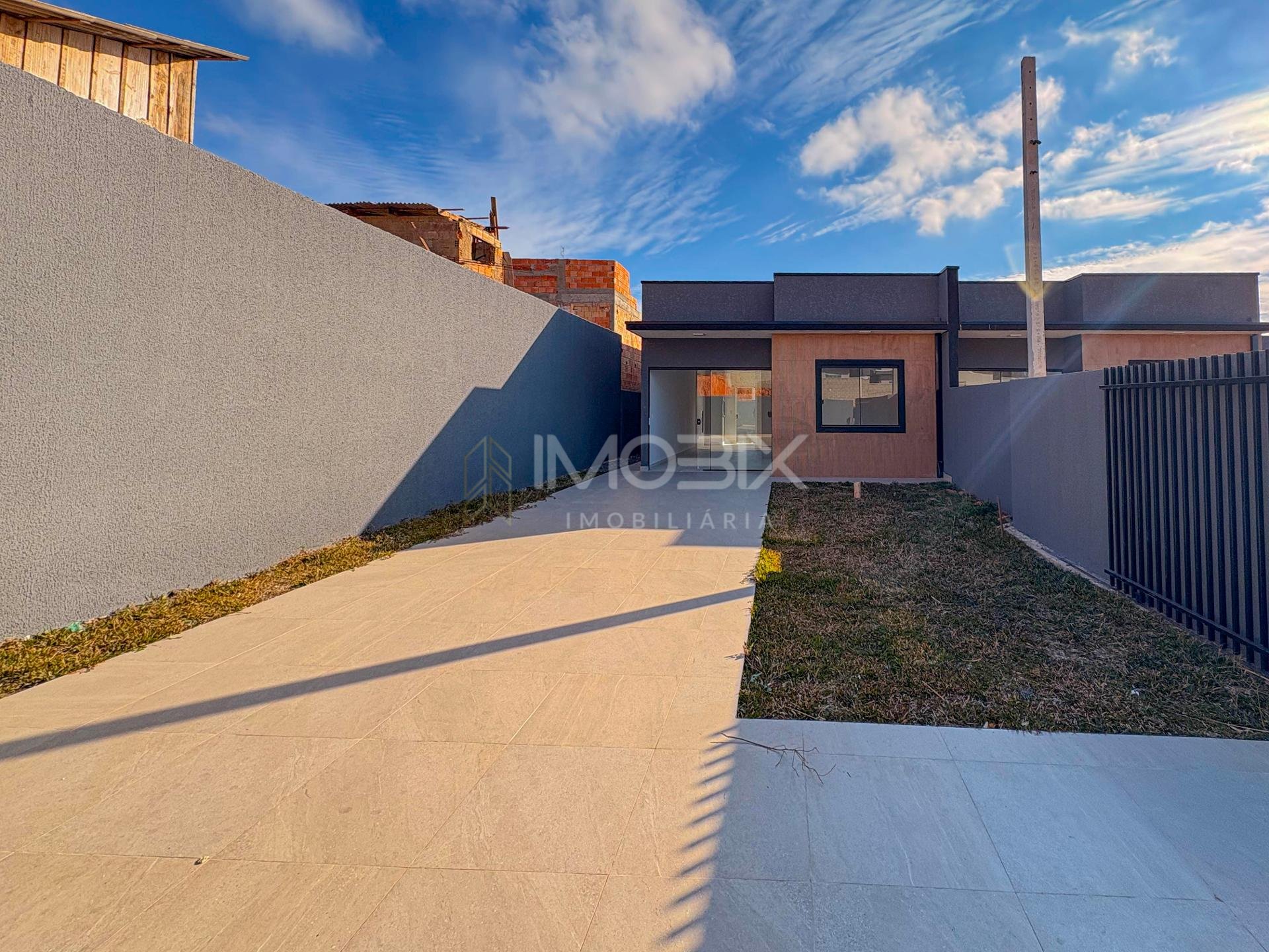 Casa com 3 Quartos e Amplo Terreno no bairro estados, Fazenda ...