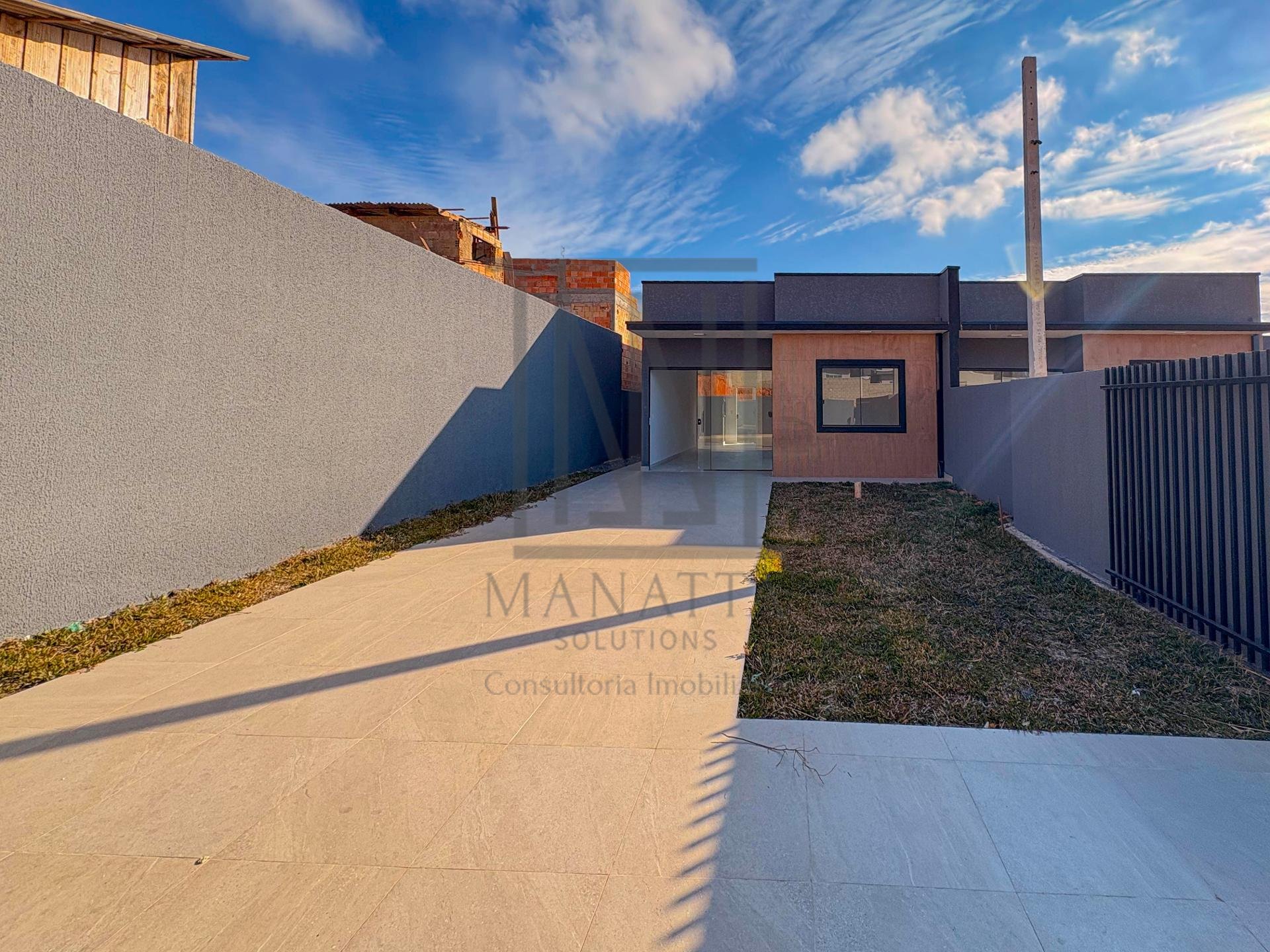 Casa com 3 Quartos e Amplo Terreno no bairro estados, Fazenda ...