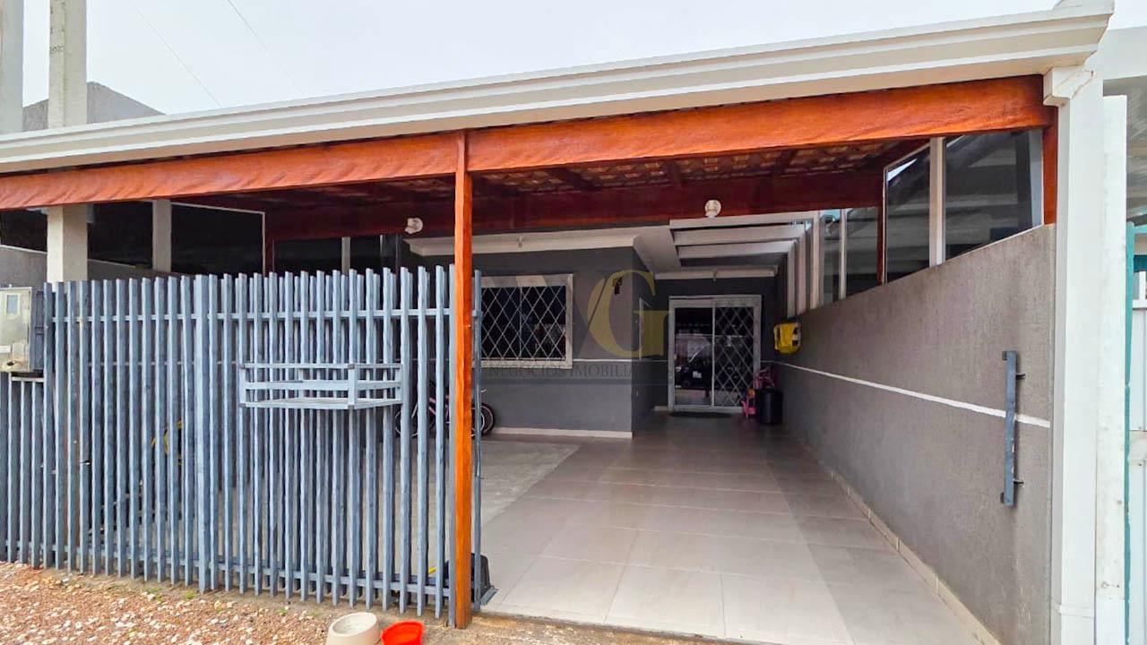 Casa 2 Quartos com Cozinha Planejada e Garagem Coberta  Gralh...