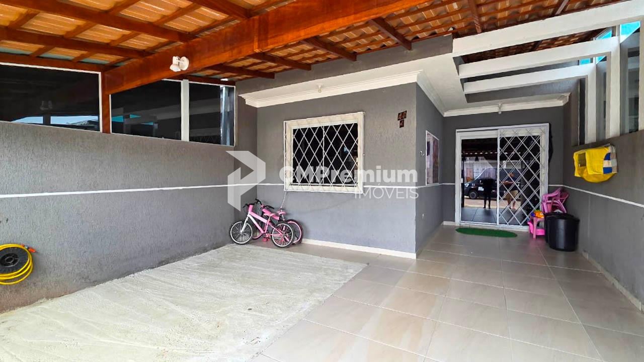 Casa 2 Quartos com Cozinha Planejada e Garagem Coberta  Gralh...