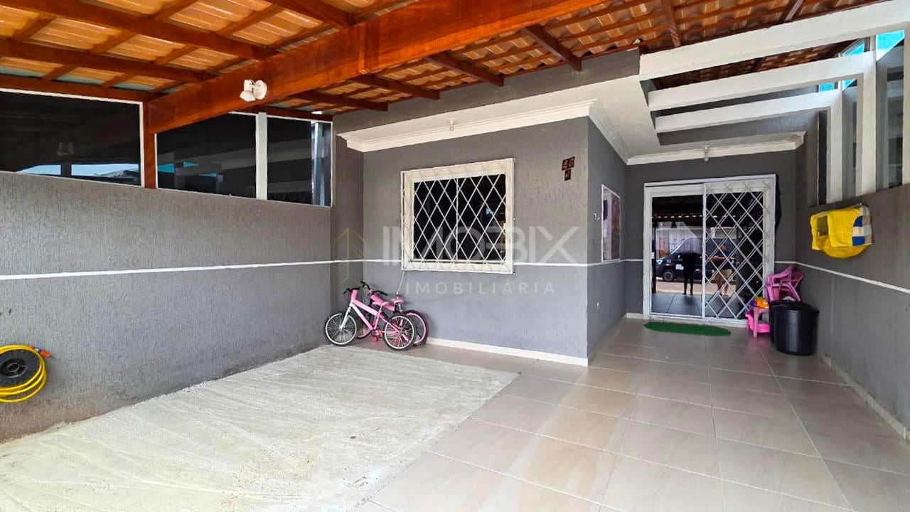 Casa 2 Quartos com Cozinha Planejada e Garagem Coberta  Gralh...