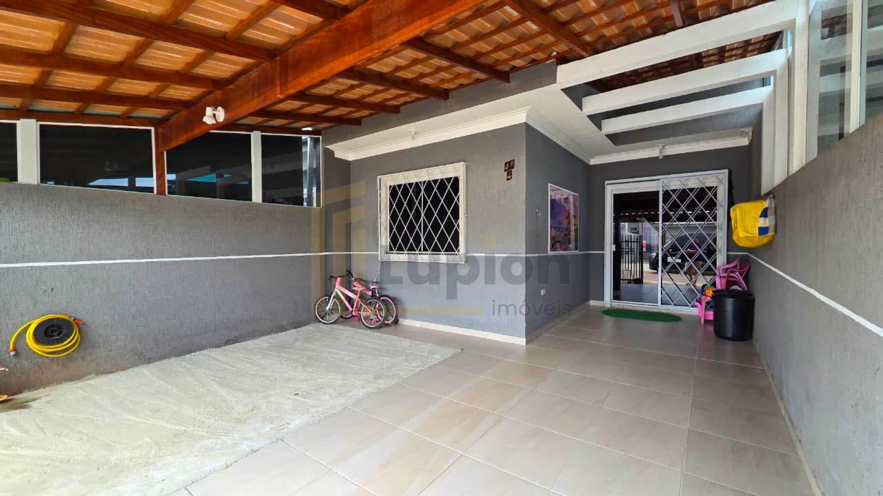 Casa 2 Quartos com Cozinha Planejada e Garagem Coberta  Gralh...