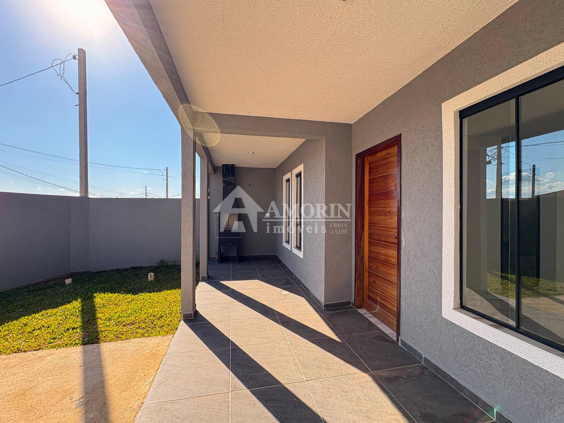 Casa 2 Quartos com Churrasqueira  no Bairro Estados, Fazenda R...