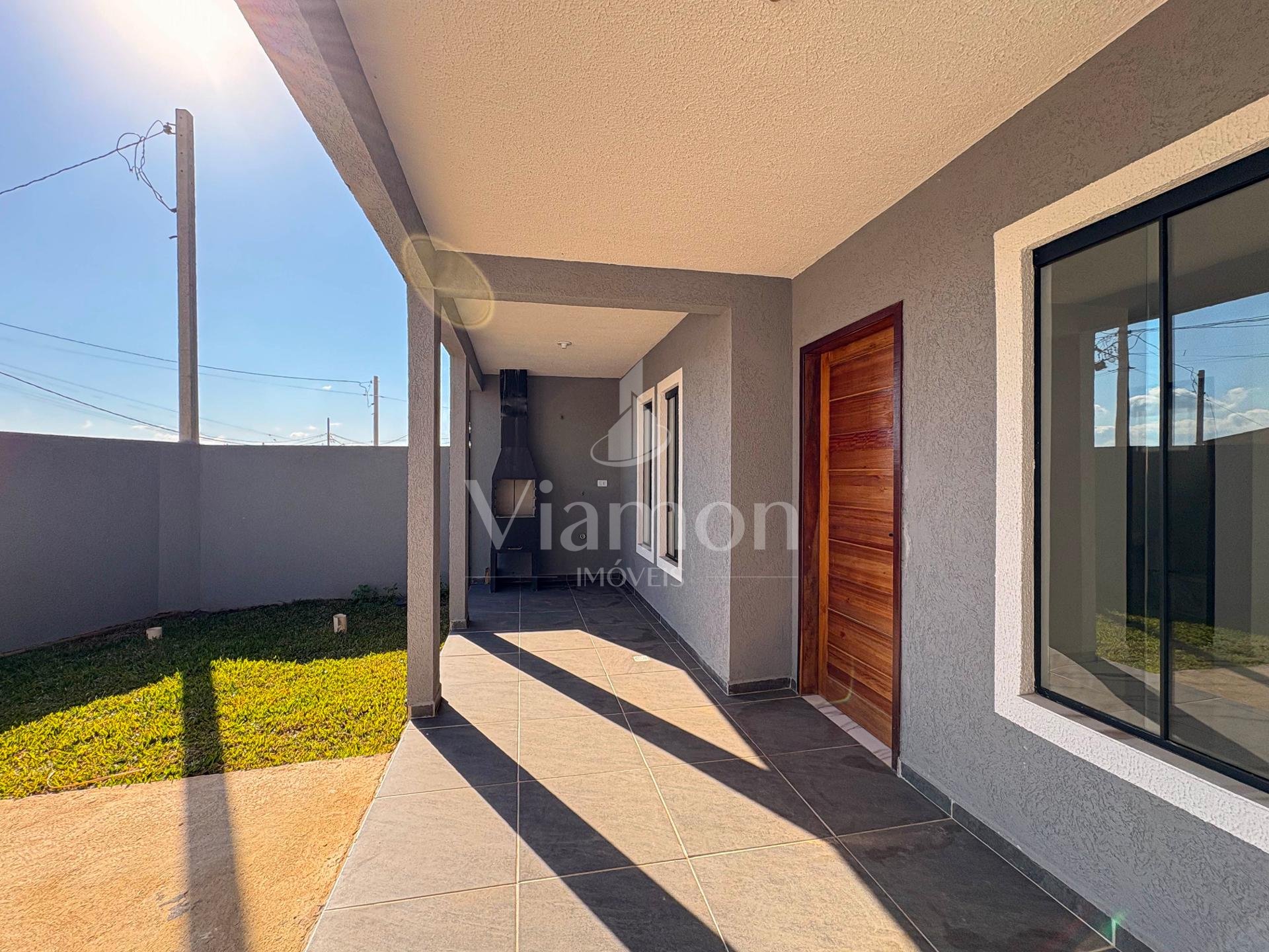 Casa 2 Quartos com Churrasqueira  no Bairro Estados, Fazenda R...