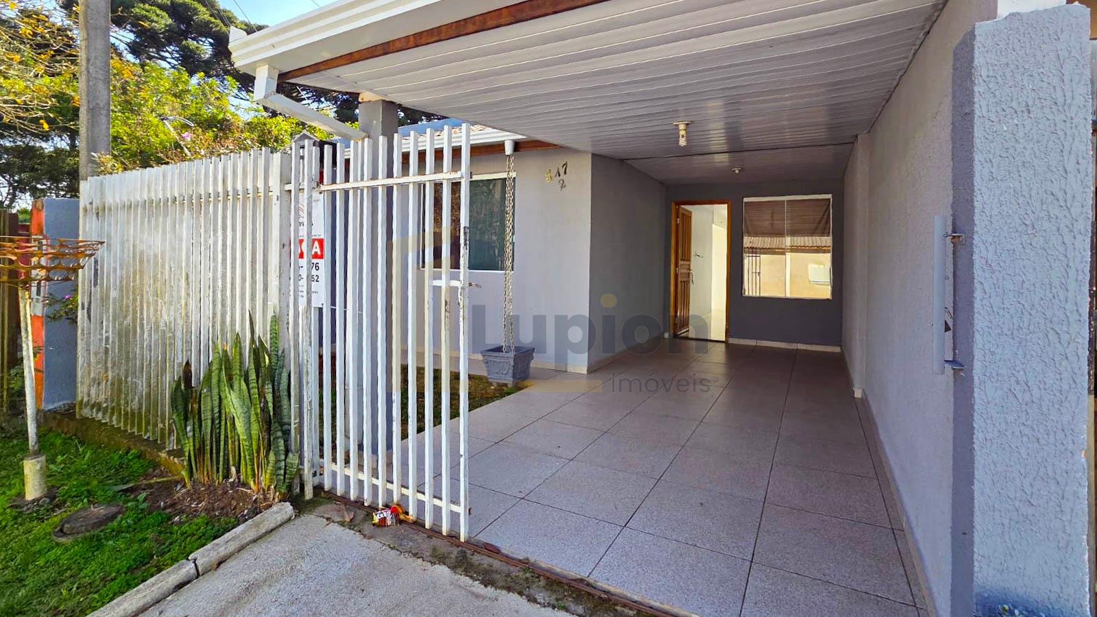 Casa 2 Quartos com Churrasqueira e Garagem Coberta  Fazenda R...