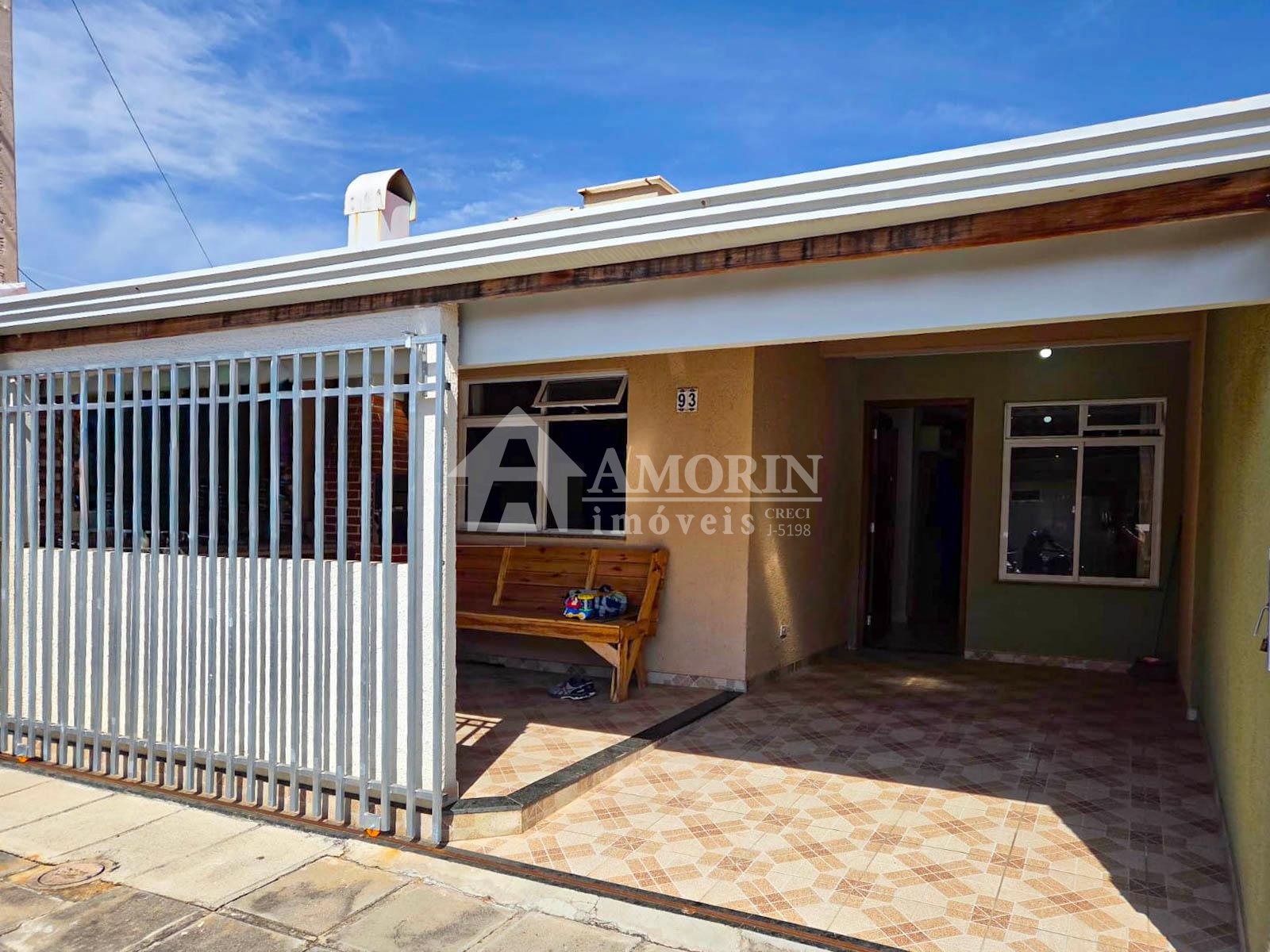 Casa em Condomínio com 2 Quartos e Planejados  Fazenda Rio Gr...
