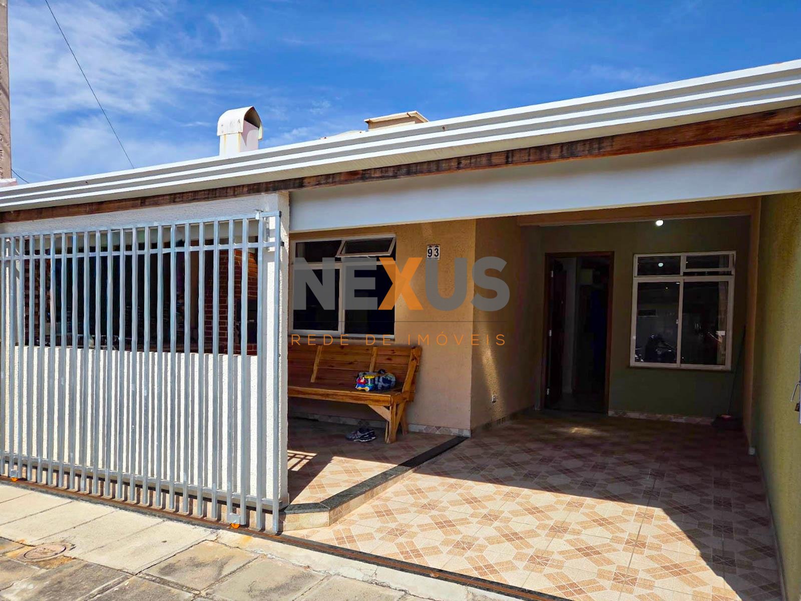 Casa em Condomínio com 2 Quartos e Planejados  Fazenda Rio Gr...