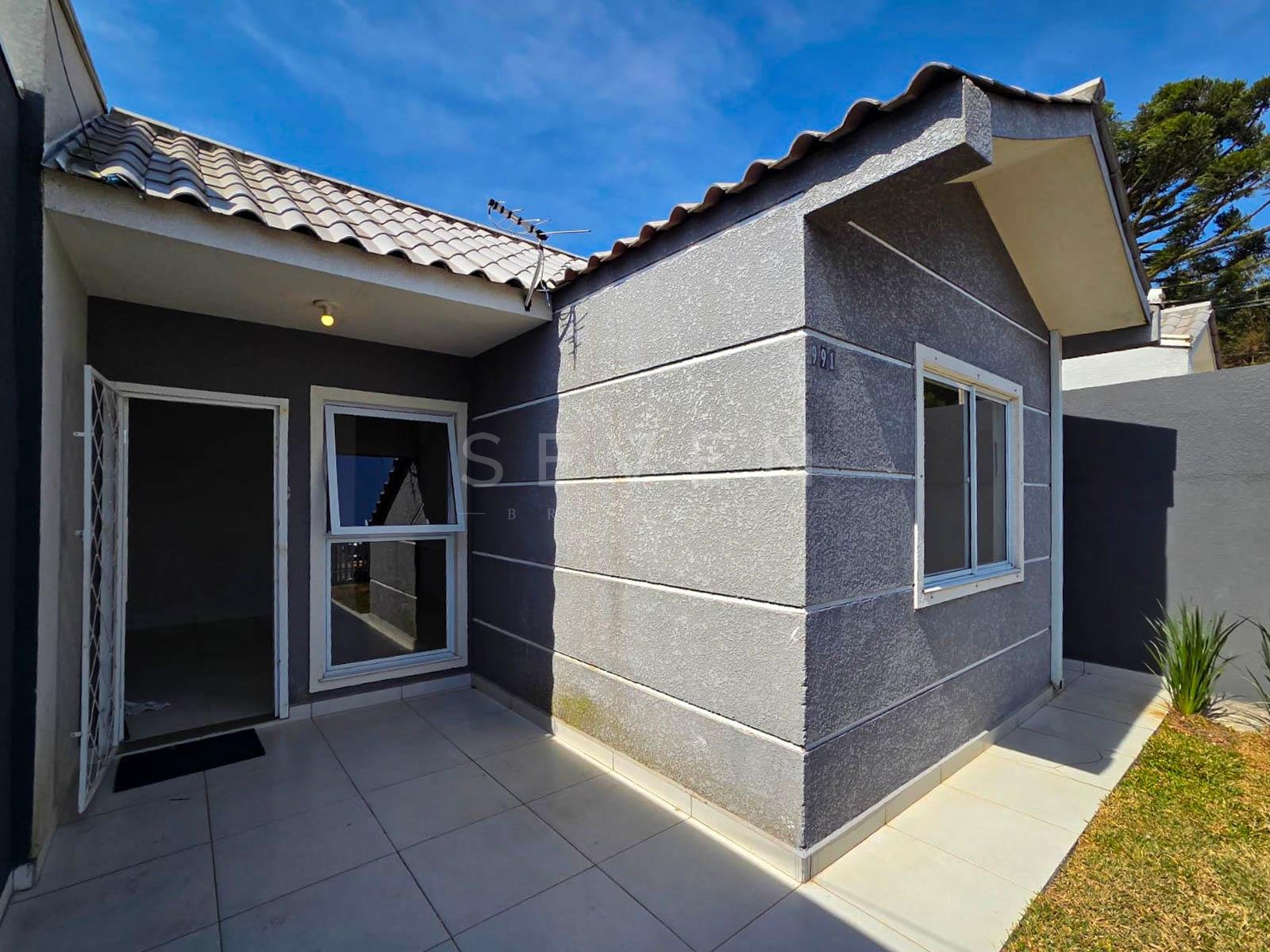 Casa no Iguaçu com 2 Dormitórios e Amplo Terreno  FAZENDA RIO...