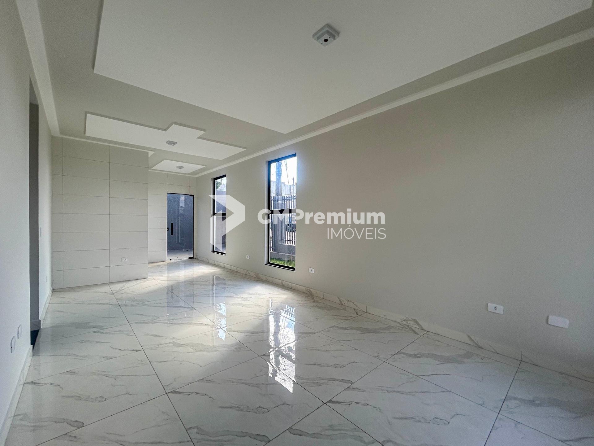 Casa de Esquina com 3 Quartos, Suíte e Churrasqueira  Santa T...