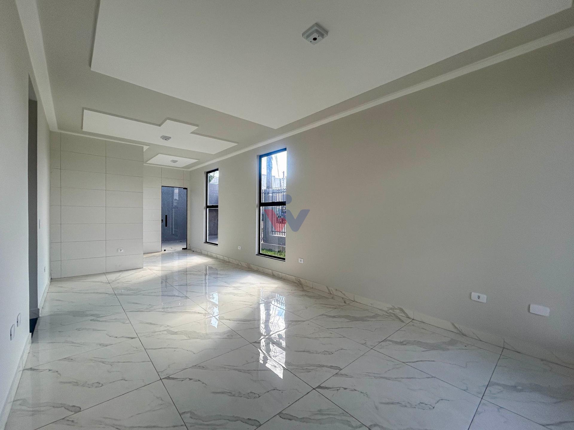 Casa de Esquina com 3 Quartos, Suíte e Churrasqueira  Santa T...