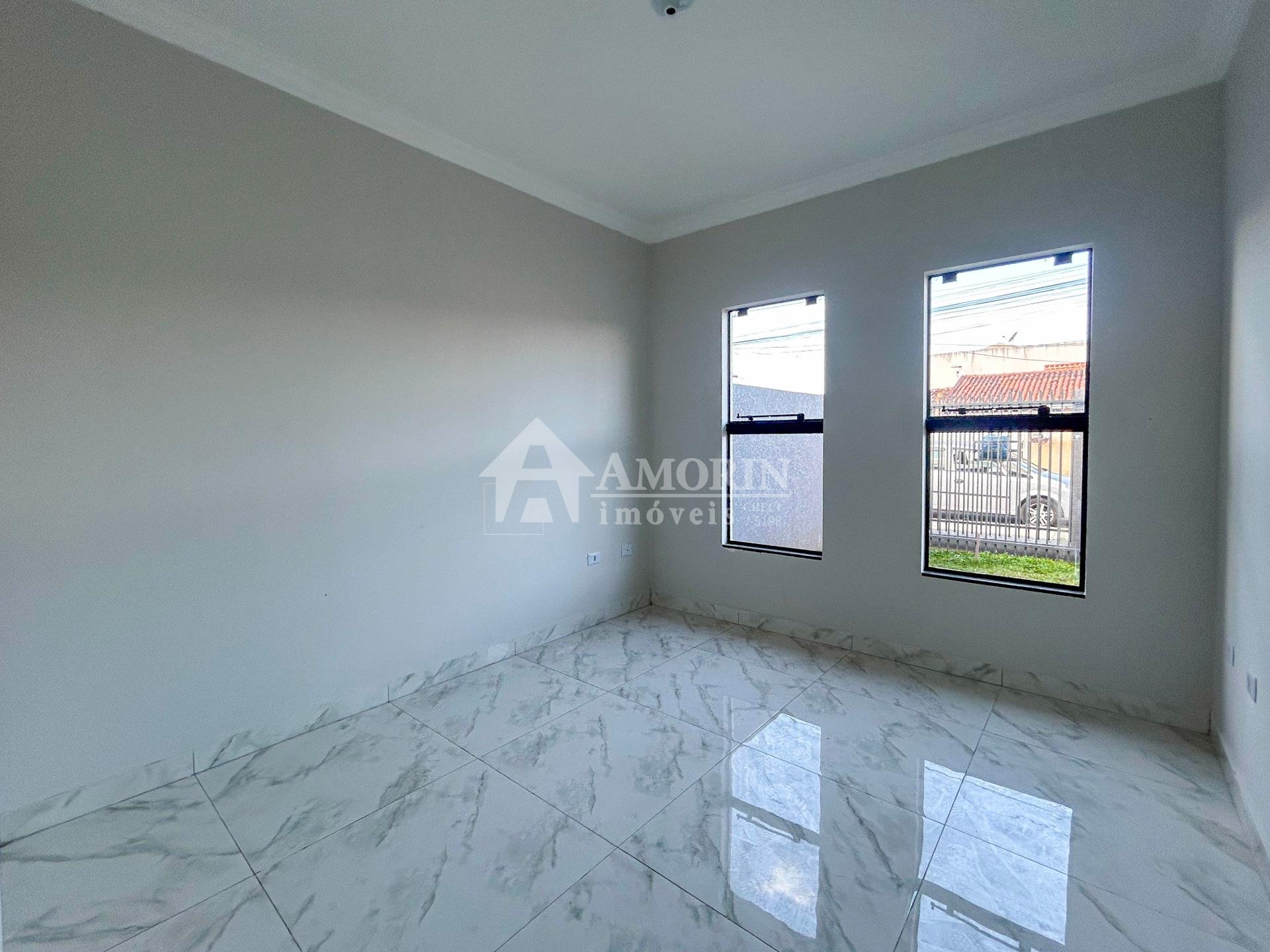 Casa com 3 Quartos e Suíte  Bairro Santa Terezinha, FRG