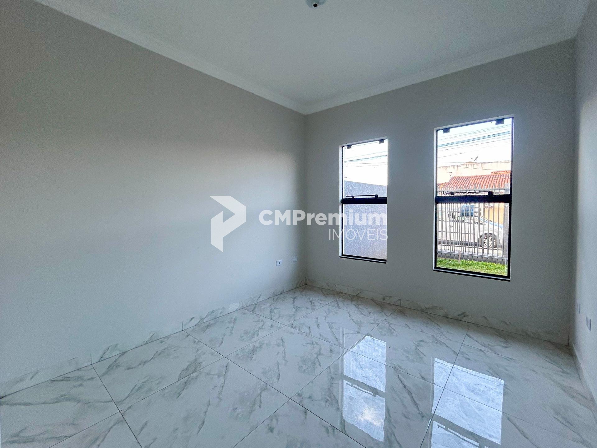 Casa com 3 Quartos e Suíte  Bairro Santa Terezinha, FRG