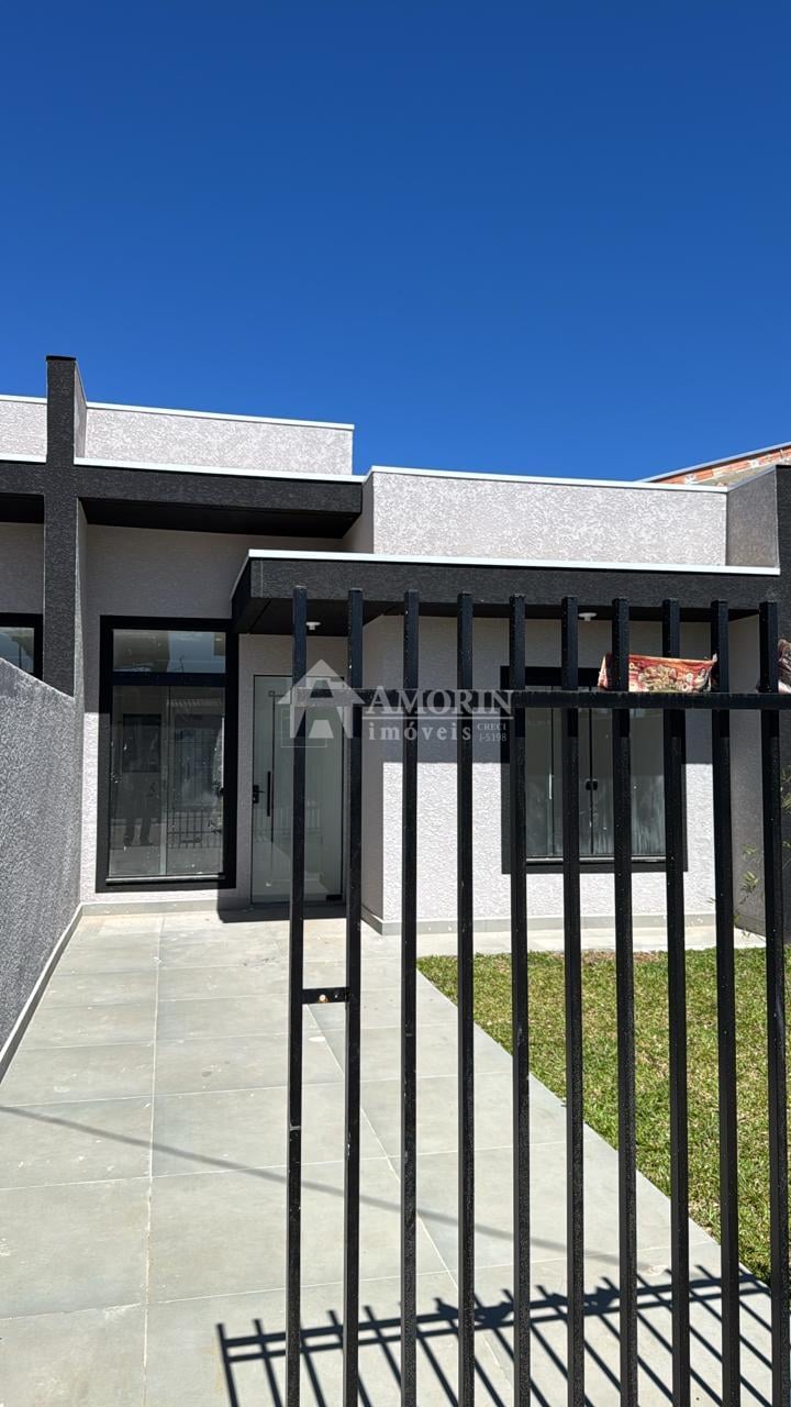 Casa 3 Quartos com Amplo Terreno e Churrasqueira  Veneza, Faz...