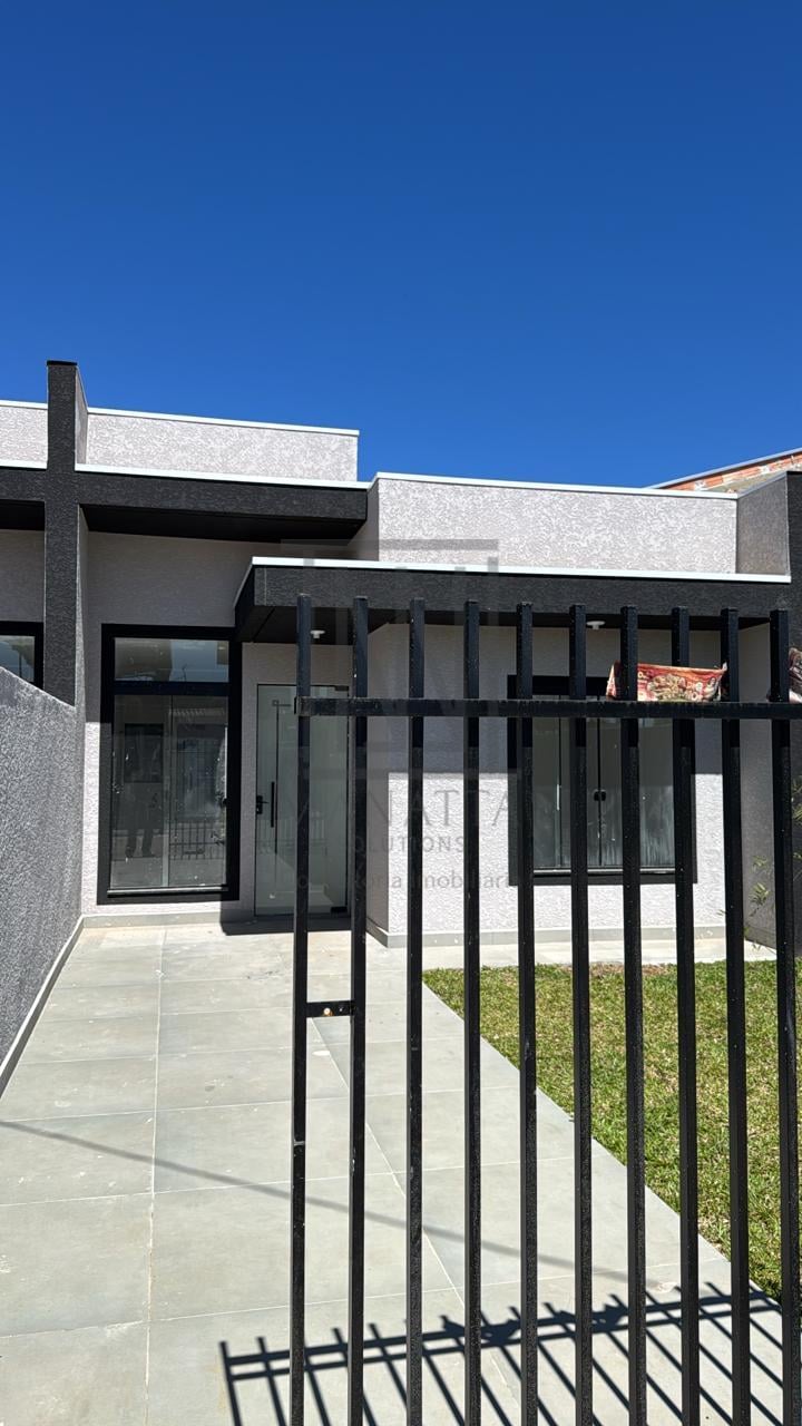 Casa 3 Quartos com Amplo Terreno e Churrasqueira  Veneza, Faz...