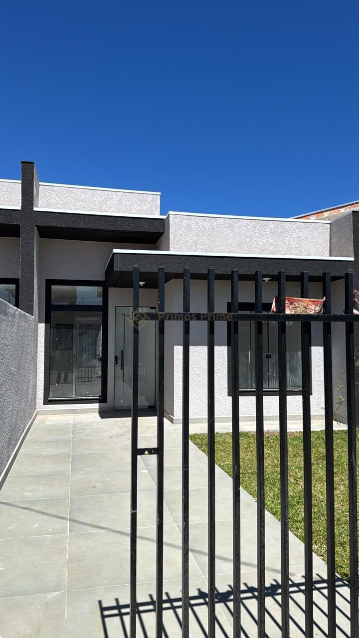 Casa 3 Quartos com Amplo Terreno e Churrasqueira ? Veneza, Faz...