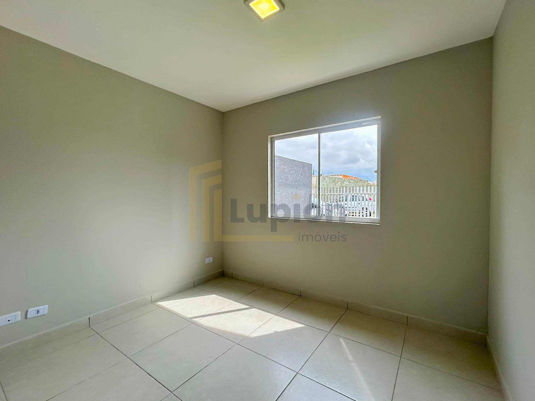 Casa no Iguaçu com 2 Dormitórios e Amplo Terreno  FAZENDA RIO...