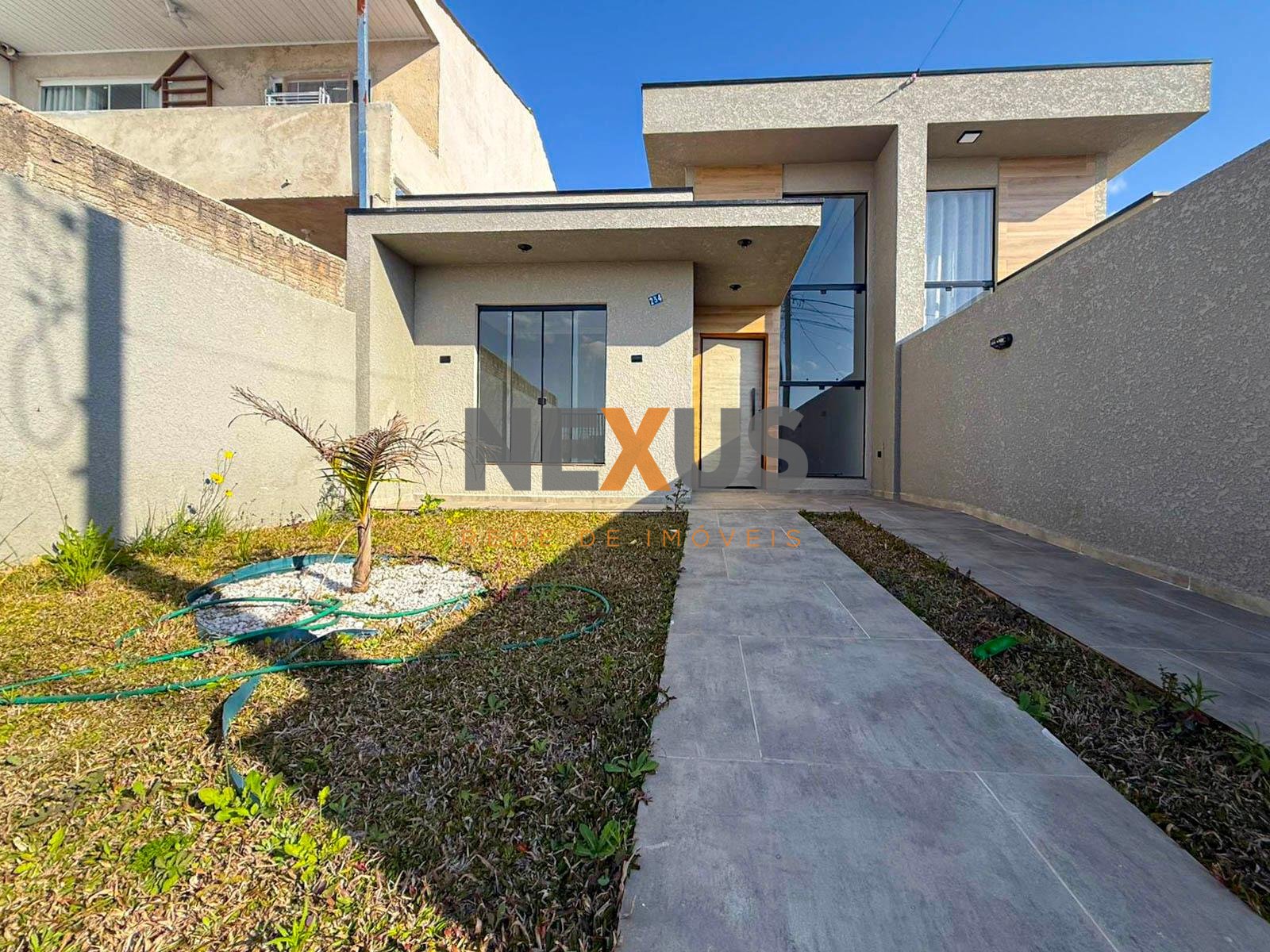 Casa com Suíte e 60m de frente pra rua no Nações - Fazenda Ri...