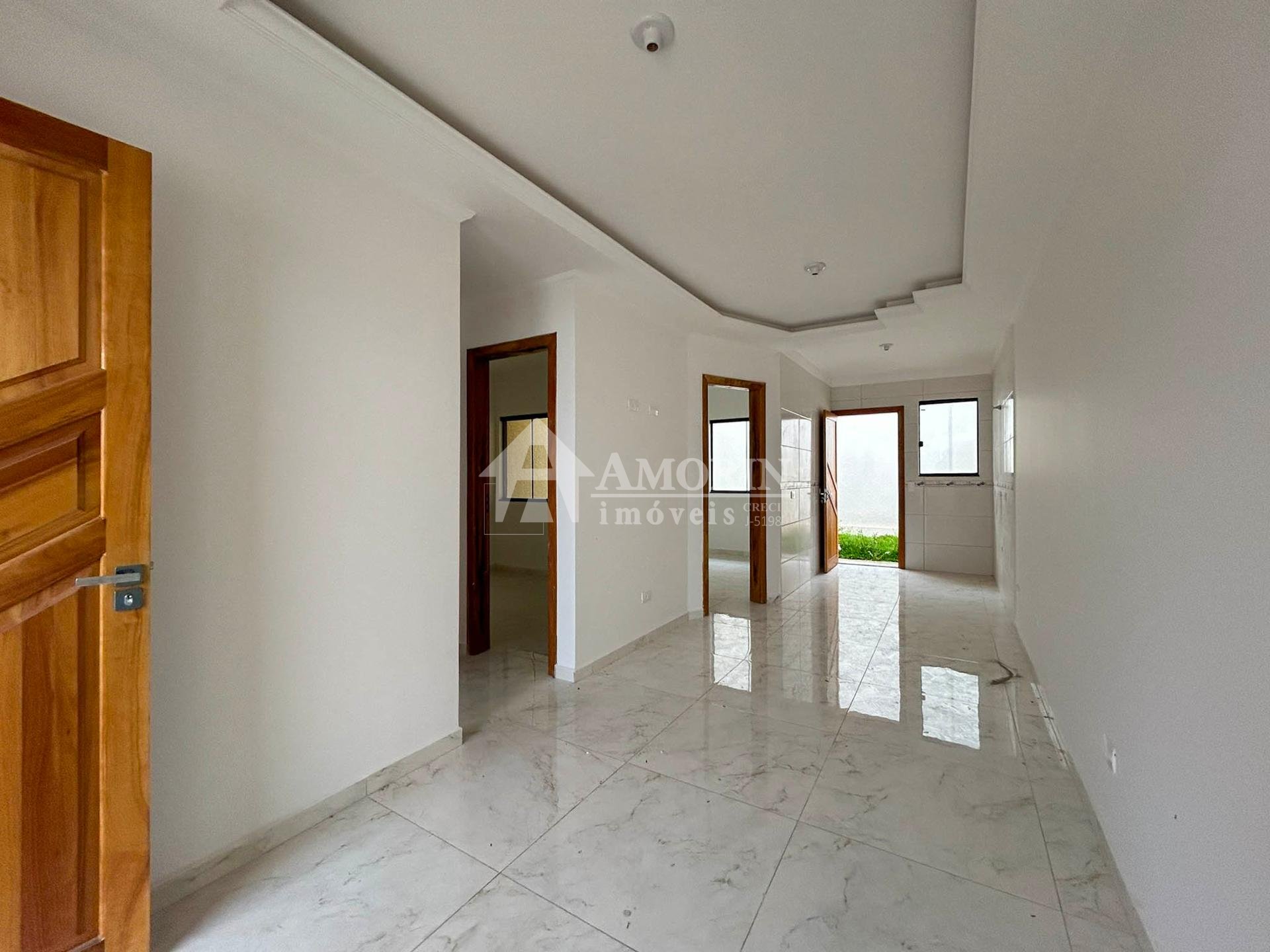 Casa 3 Quartos com Terreno Amplo no Bairro Santa Terezinha - FRG