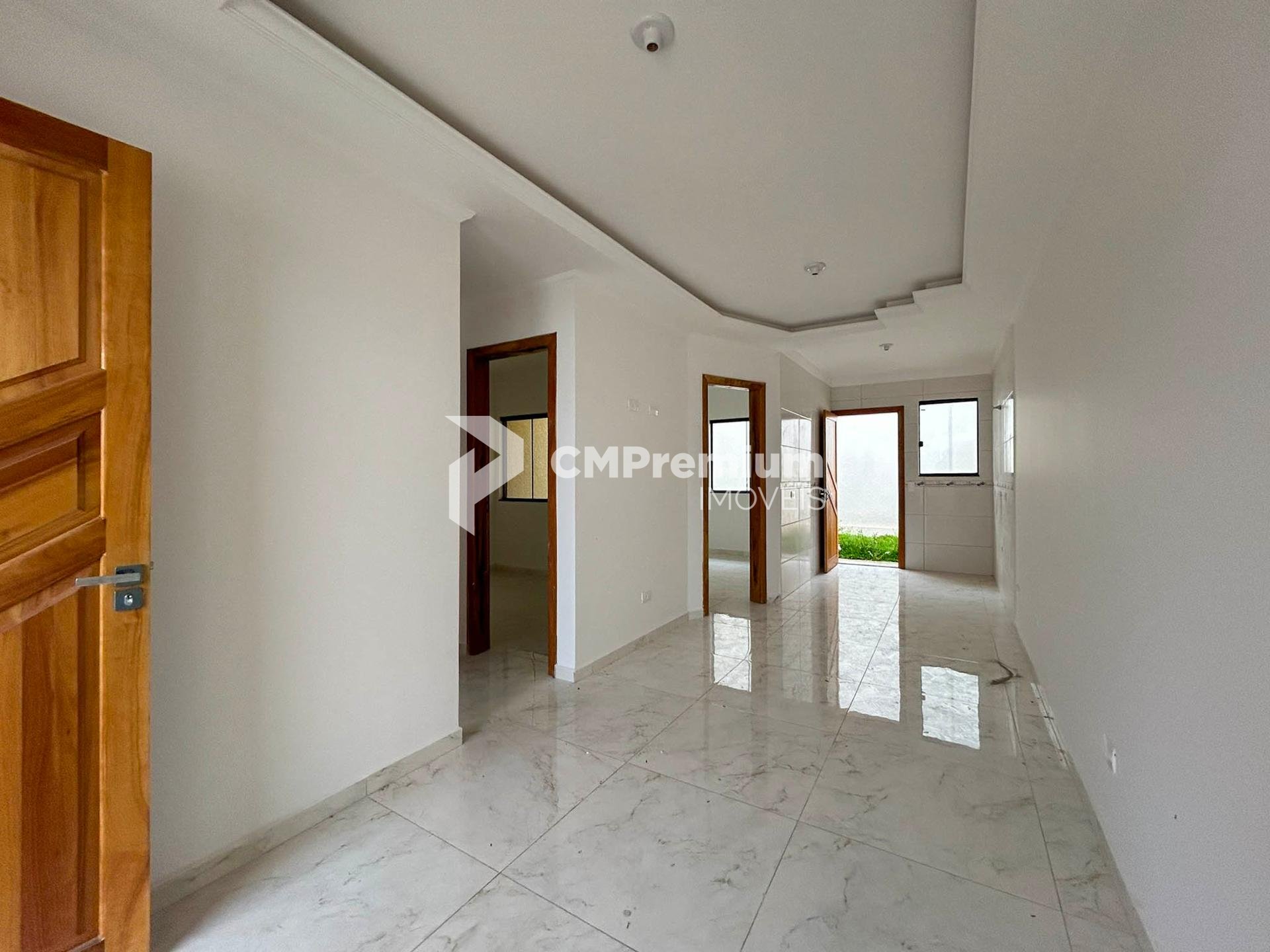 Casa 3 Quartos com Terreno Amplo no Bairro Santa Terezinha - FRG