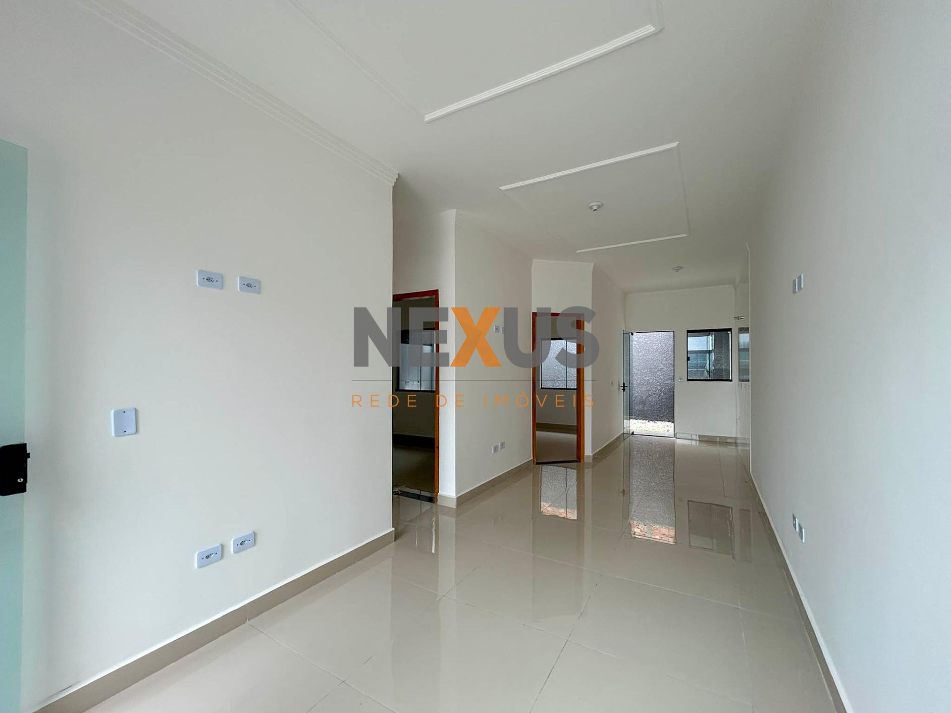 Casa 3 Quartos com Churrasqueira e Pé Direito Alto Nações