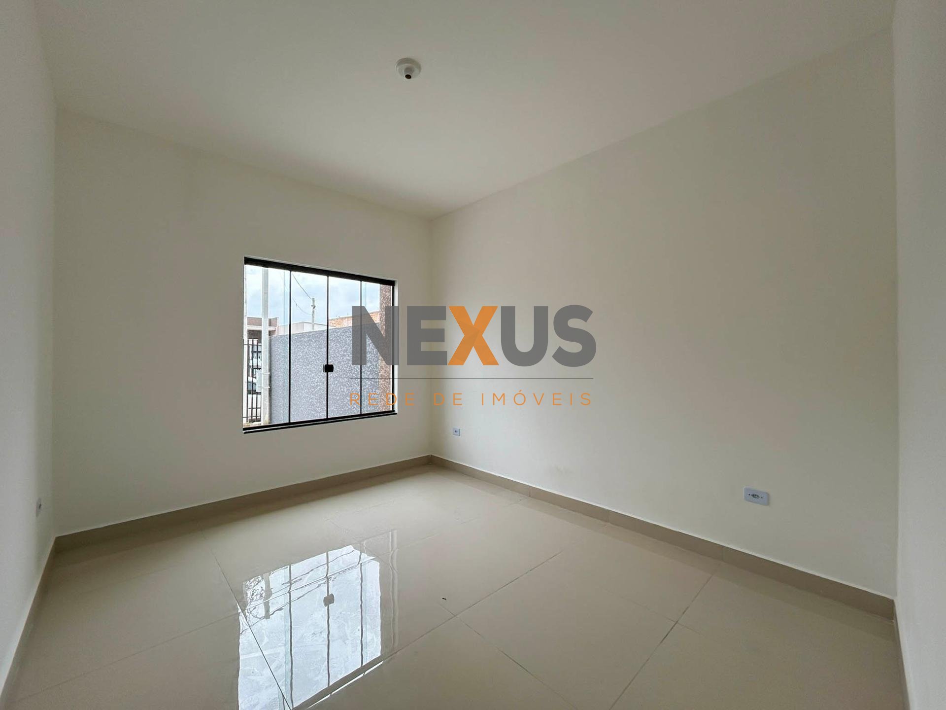 Casa 3 Quartos com Churrasqueira e Pé Direito Alto Nações