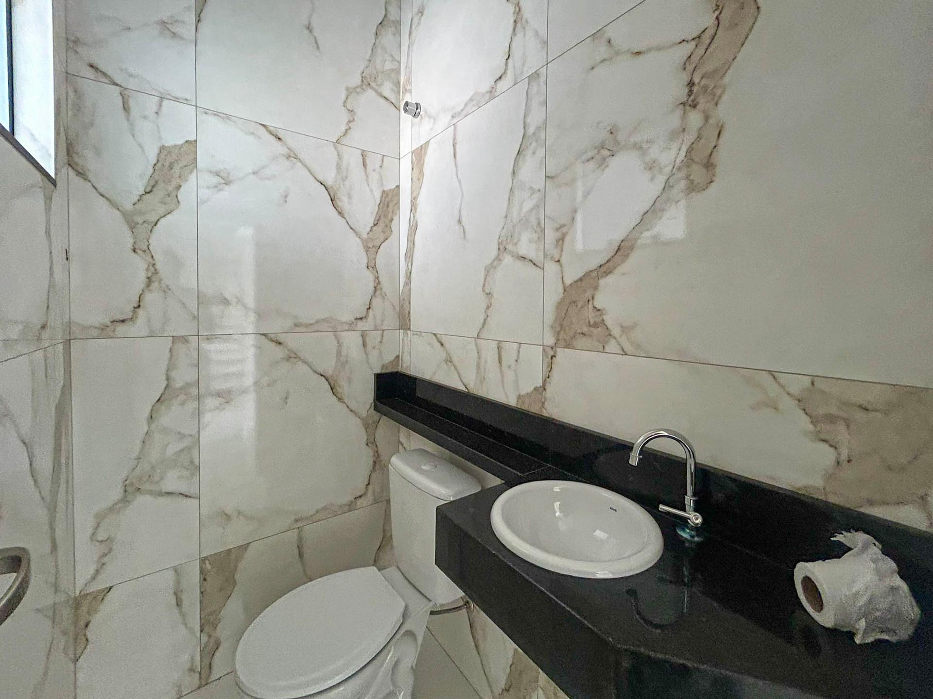 Sobrado 3 Quartos com Suíte e Terreno nos Fundos - Eucaliptos,...