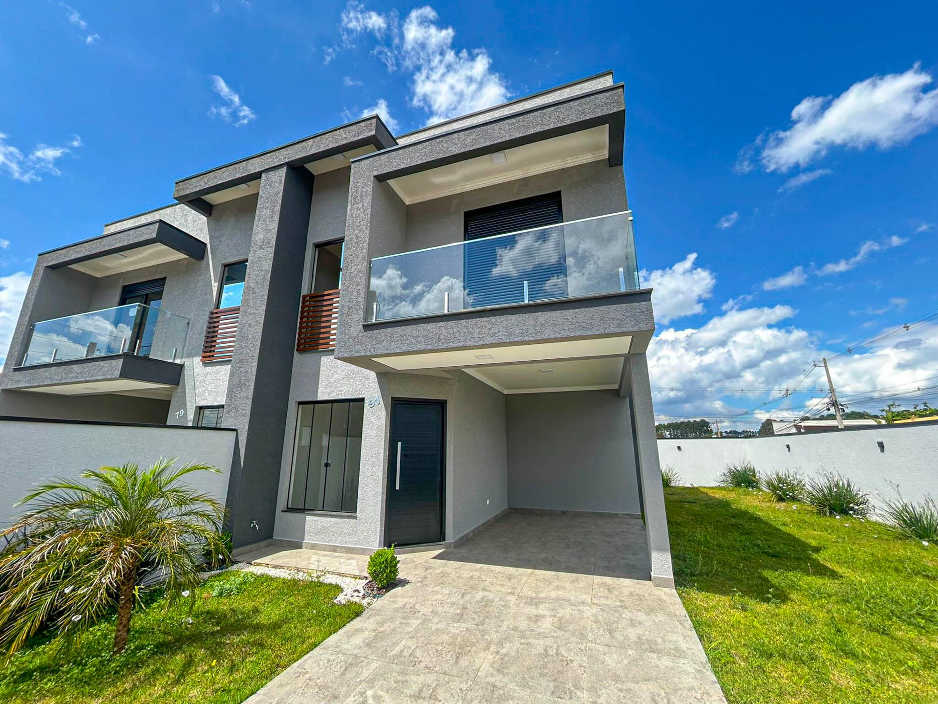 Sobrado de Esquina com Suíte e Churrasqueira - Eucaliptos, FRG