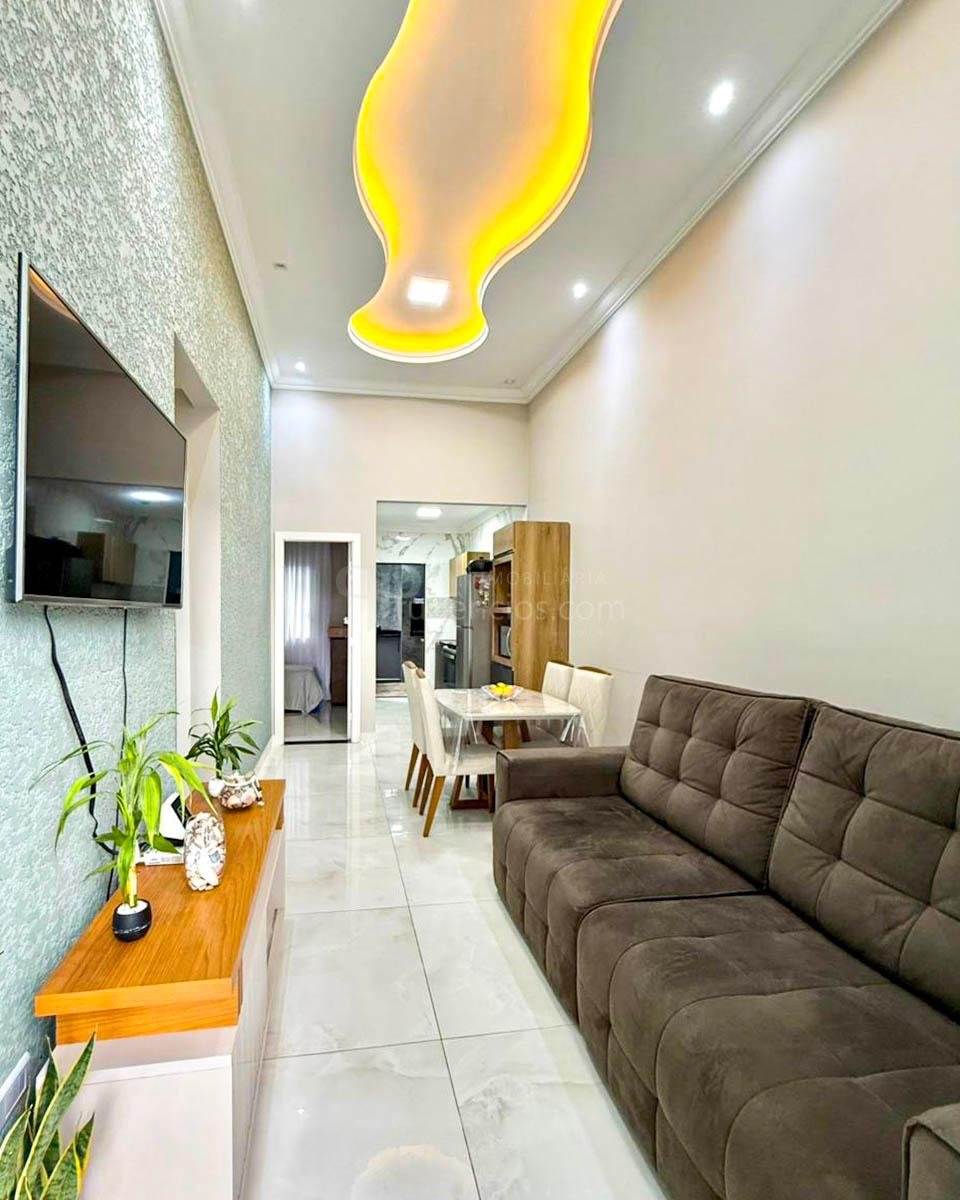 Casa 3 Quartos com Suíte e Gourmet no Gralha Azul - Fazenda ri...