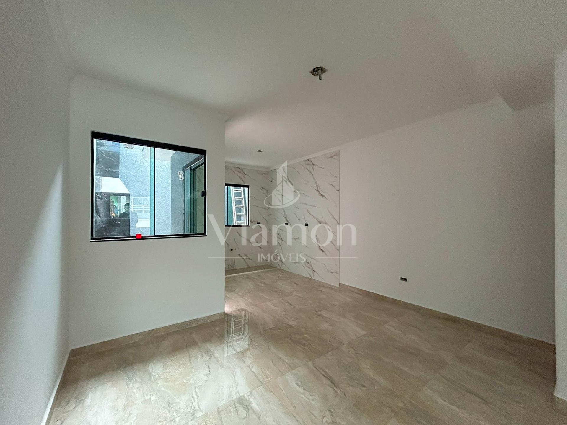 Sobrado 3 Quartos com Varanda e Churrasqueira no Tatuquara - C...