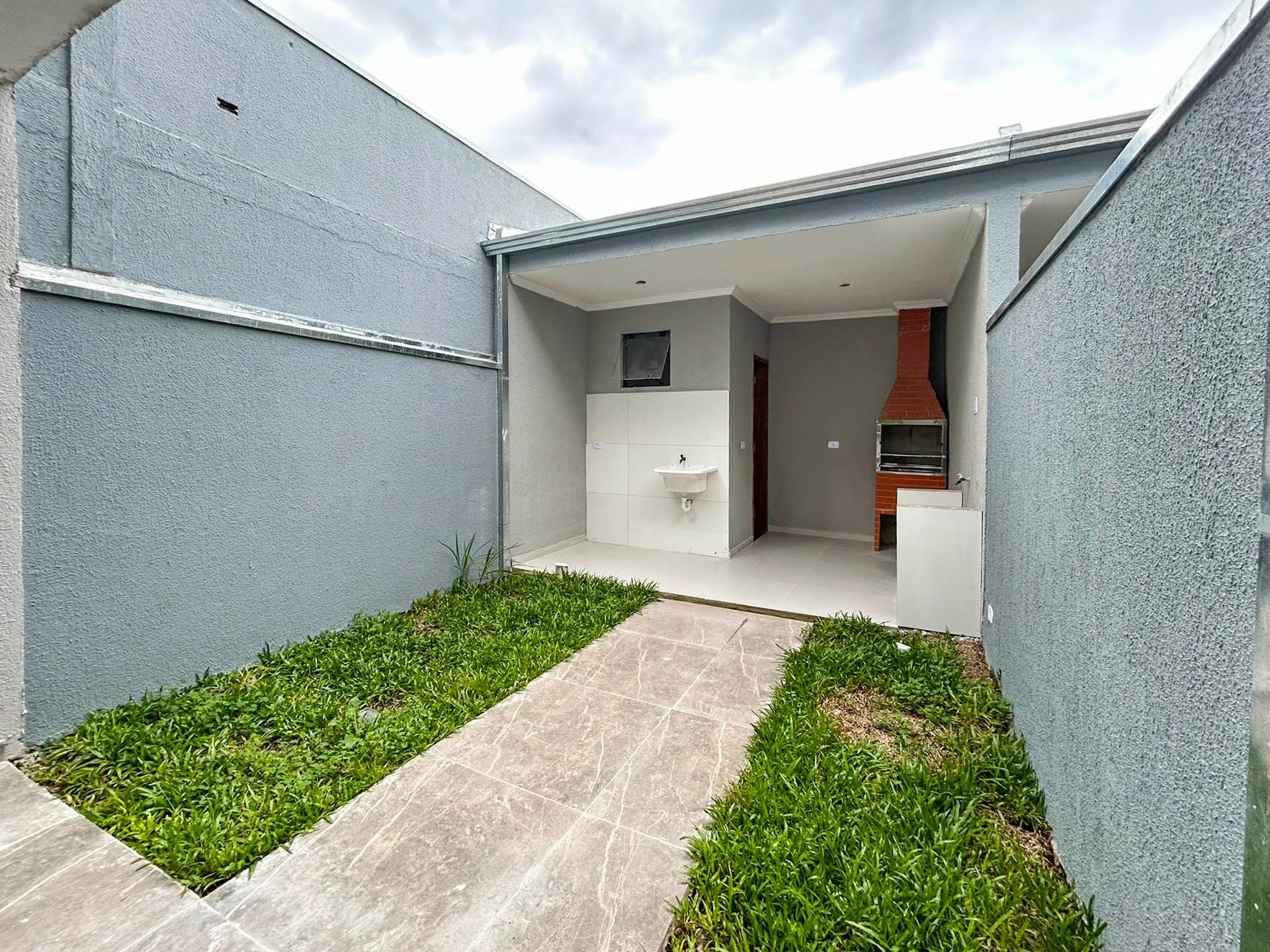 Sobrado 3 Quartos com Área Gourmet e Varanda no Tatuquara - Cu...