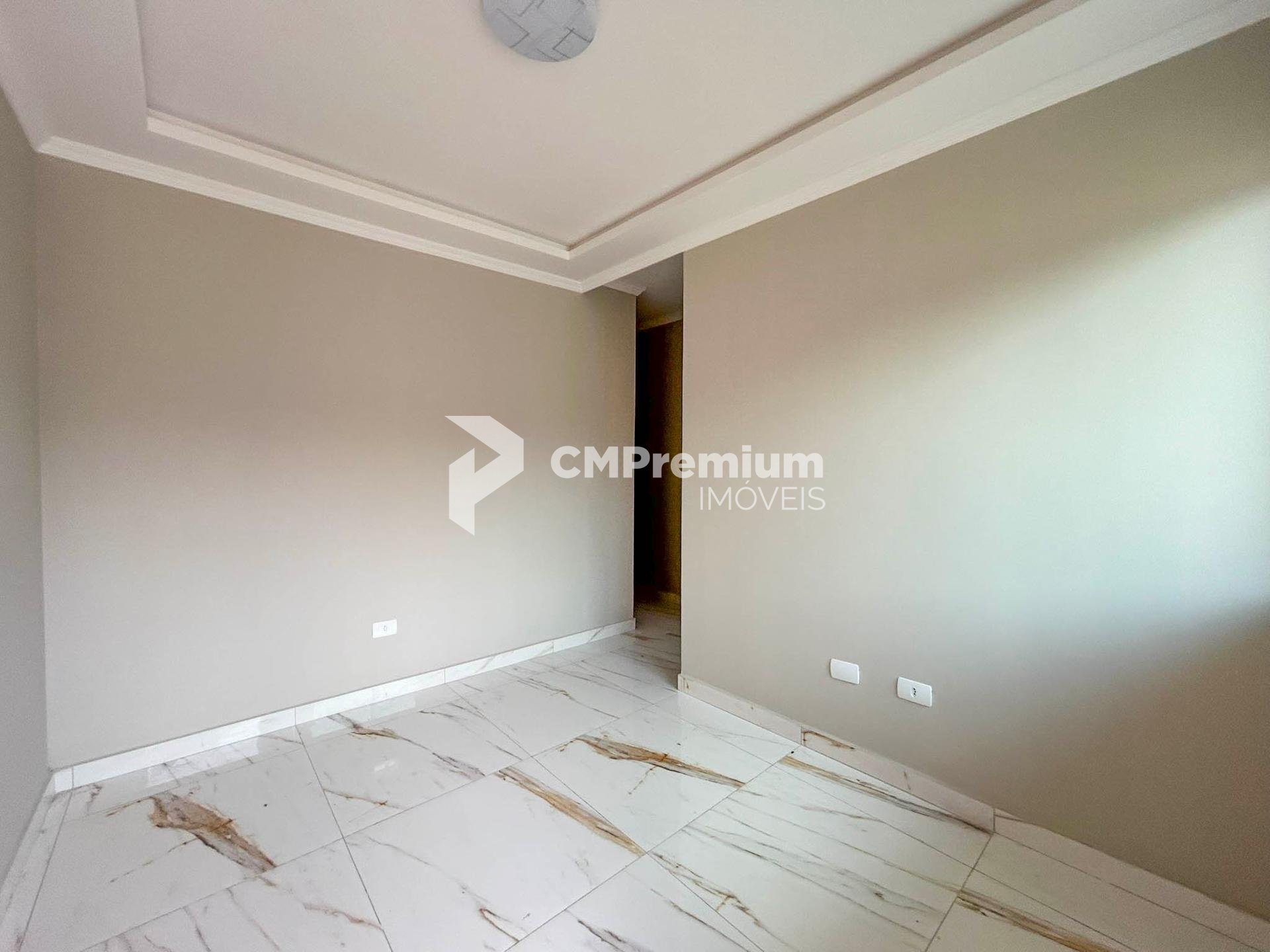 Casa 2 Quartos com Churrasqueira no Tatuquara - Curitiba