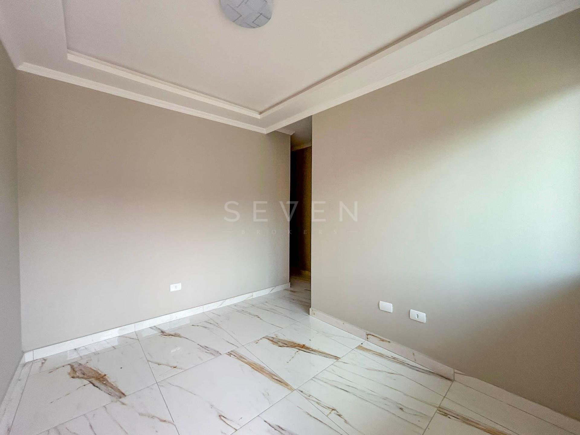 Casa 2 Quartos com Churrasqueira no Tatuquara - Curitiba