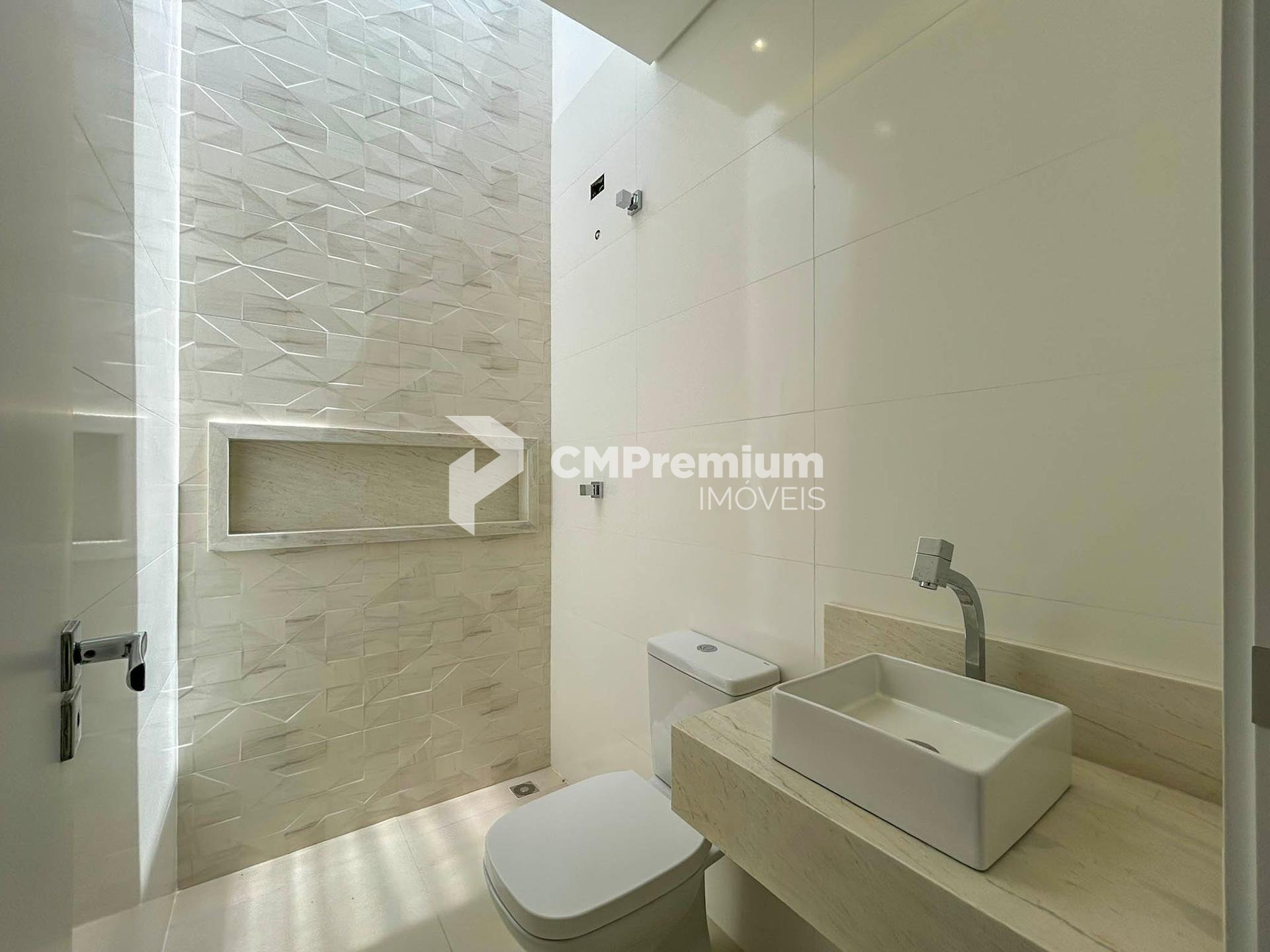 Casa 3 Quartos com Suíte e Área Gourmet no Bairro Eucaliptos