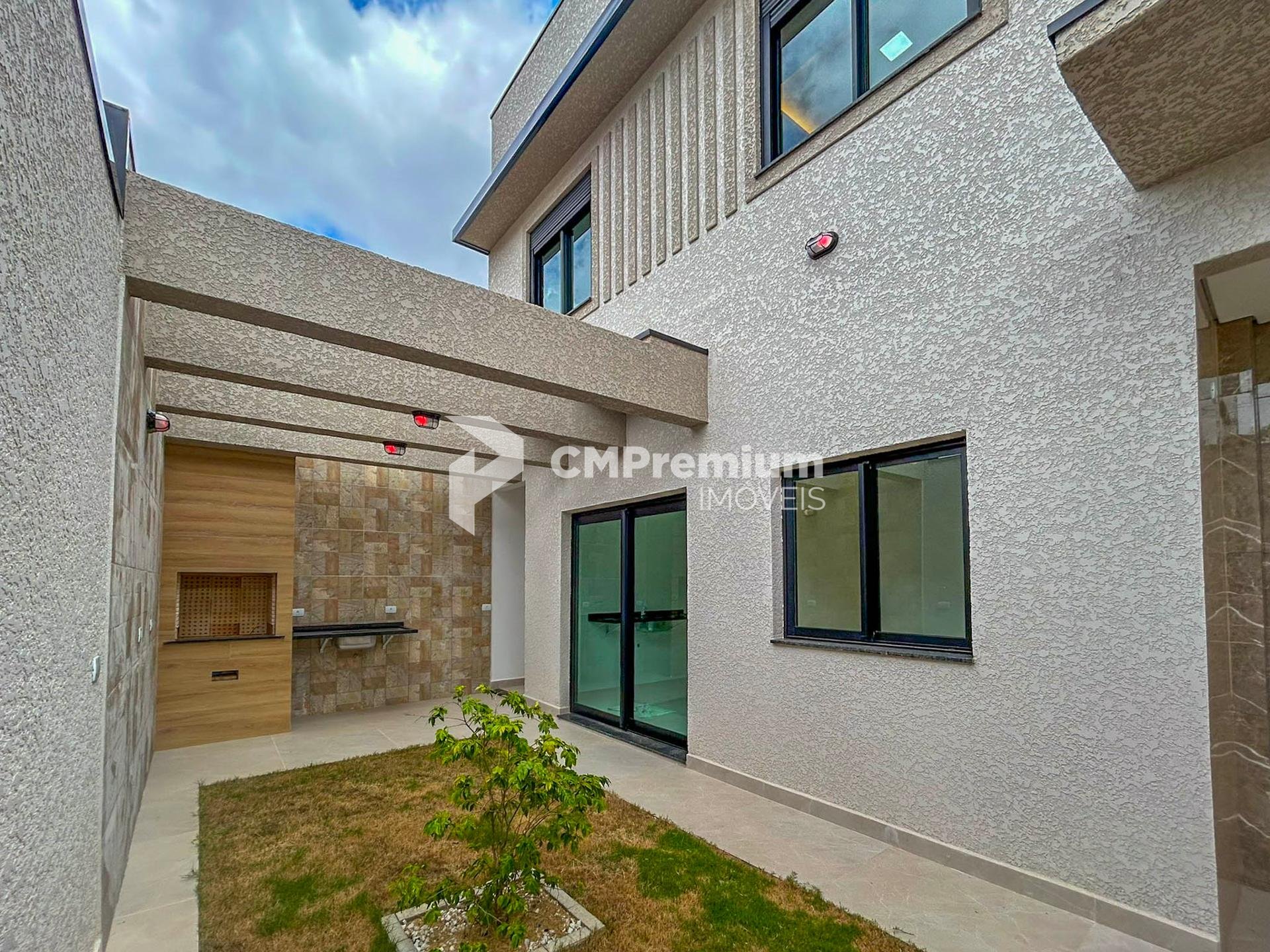 Sobrado Moderno com 4 Quartos, Suíte e Área Gourmet - Fazenda ...