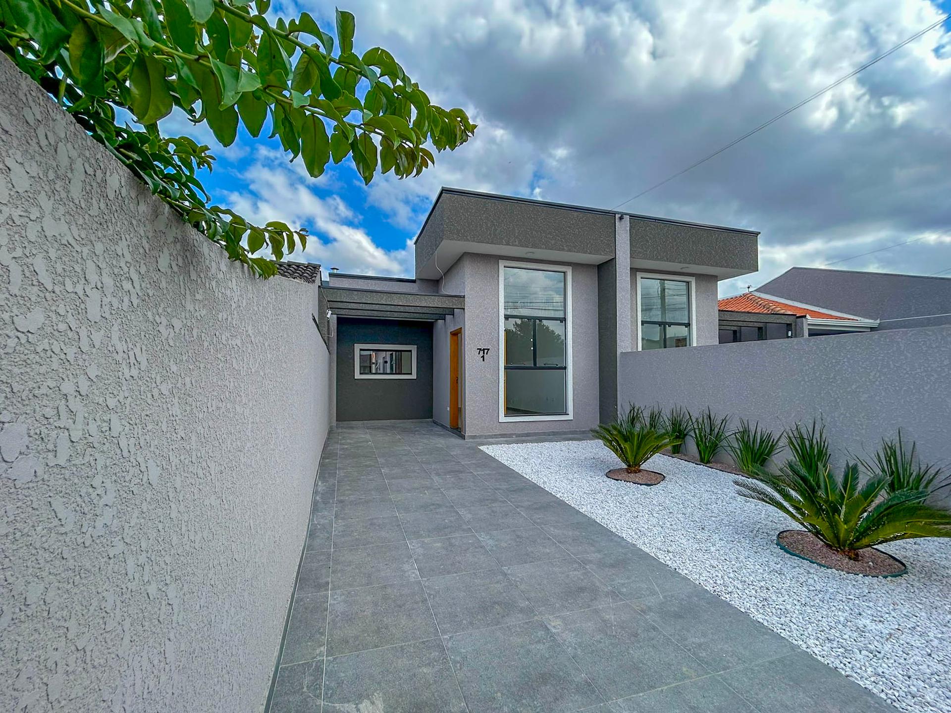 Casa 3 Quartos com Suíte e Terreno Amplo no Santa Terezinha - ...