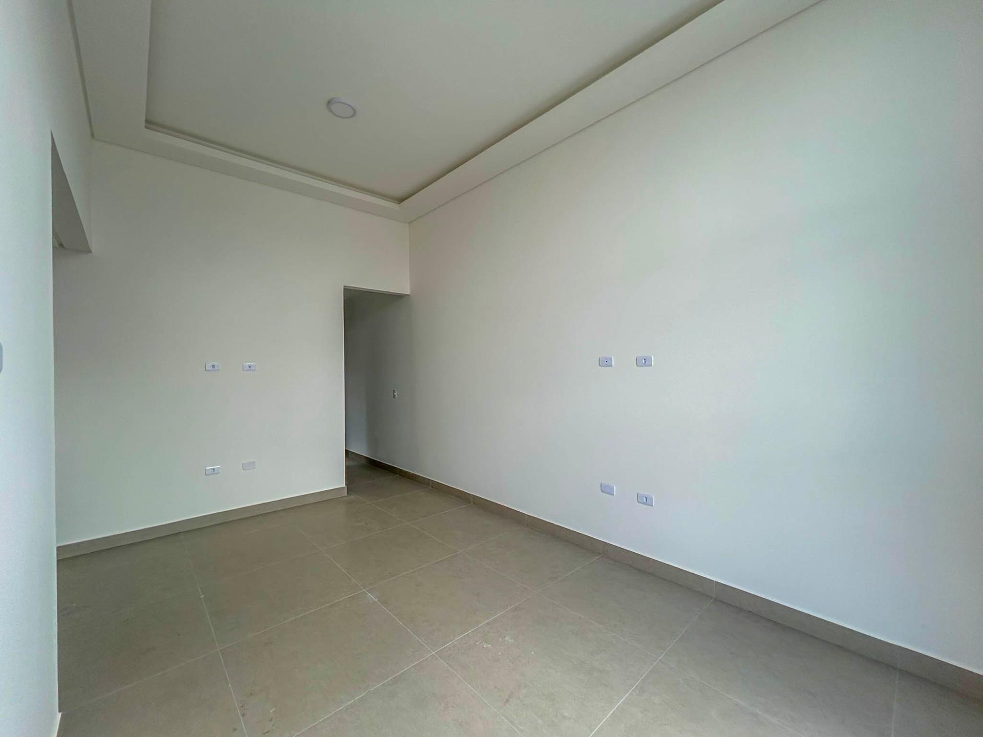 Casa 3 Quartos com Suíte e Terreno Amplo no Santa Terezinha - ...