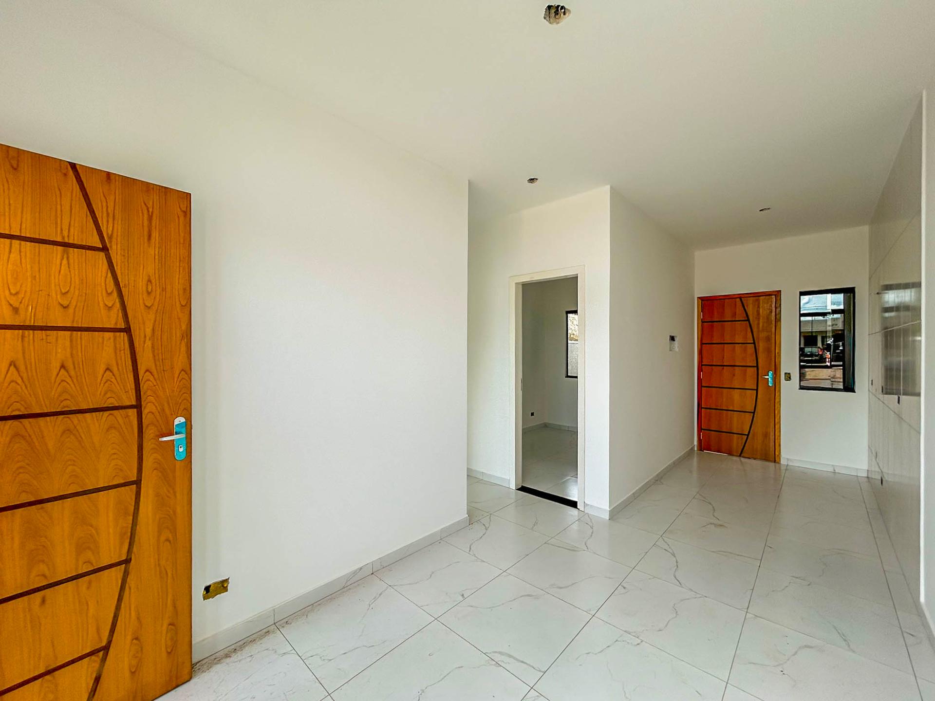 Casa 2 Quartos com Pé Direito Alto e Churrasqueira no Bairro N...