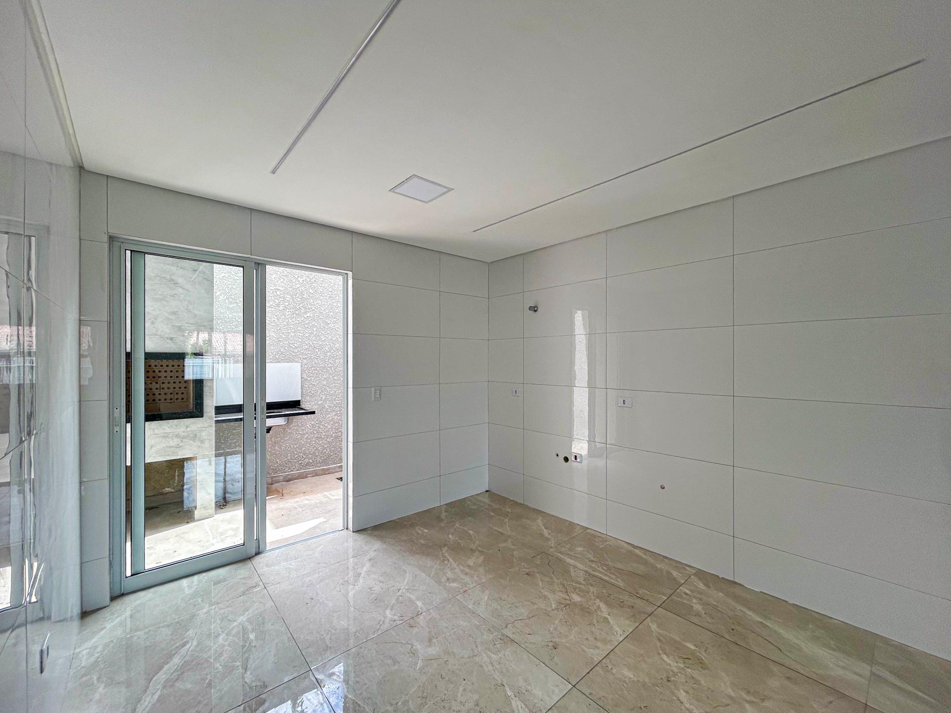 Sobrado com 3 Quartos,Área Gourmet no Bairro Estados em Fazend...