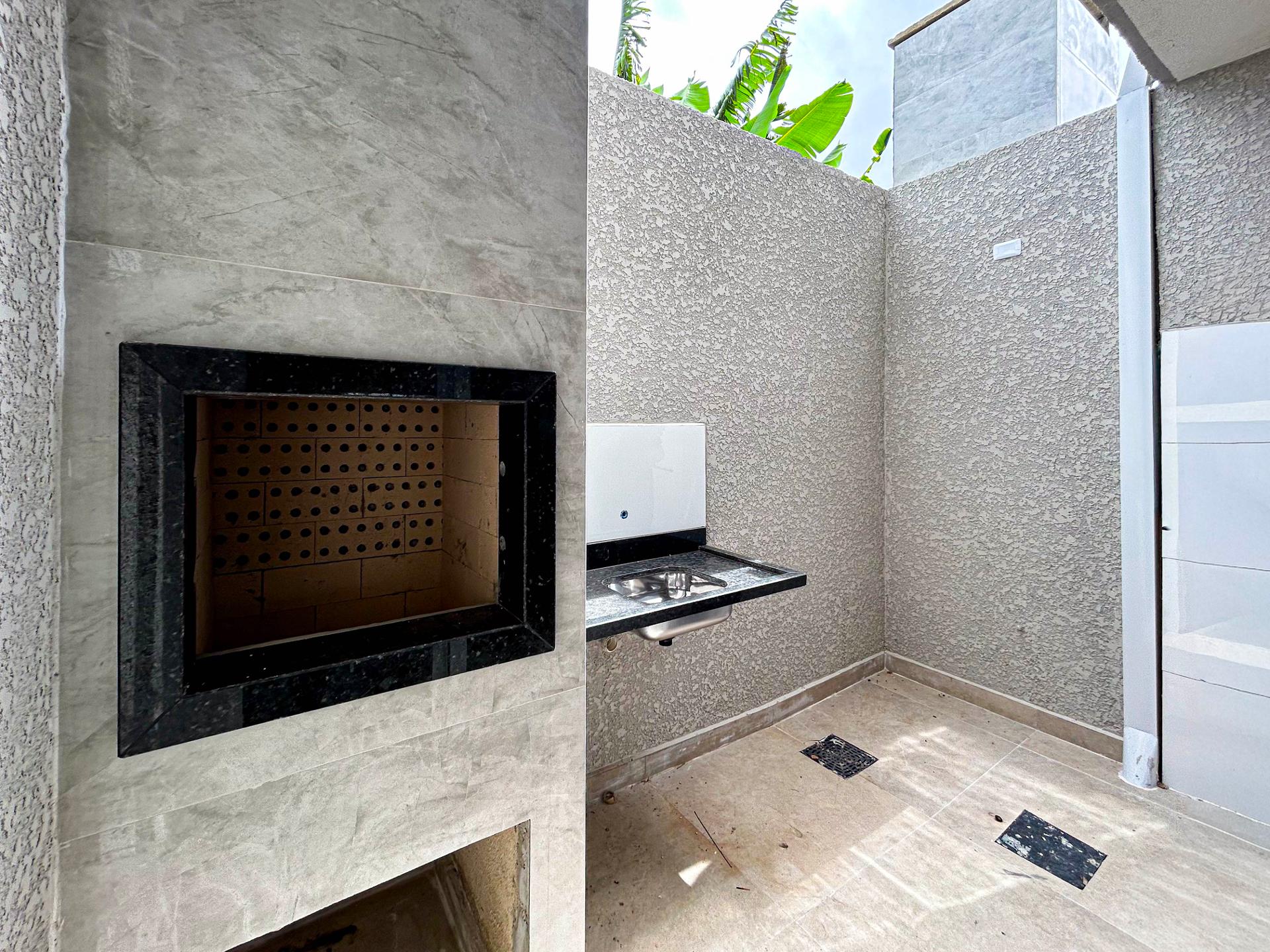 Sobrado com 3 Quartos,Área Gourmet no Bairro Estados em Fazend...