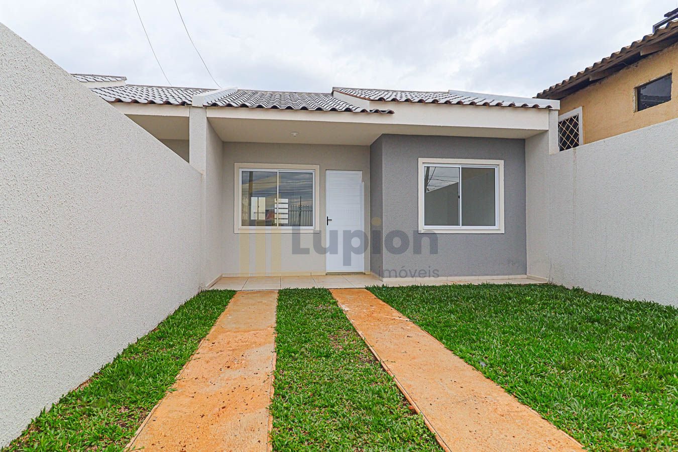 Casa com 2 dormitórios à venda - Estados - Fazenda Rio Grande PR