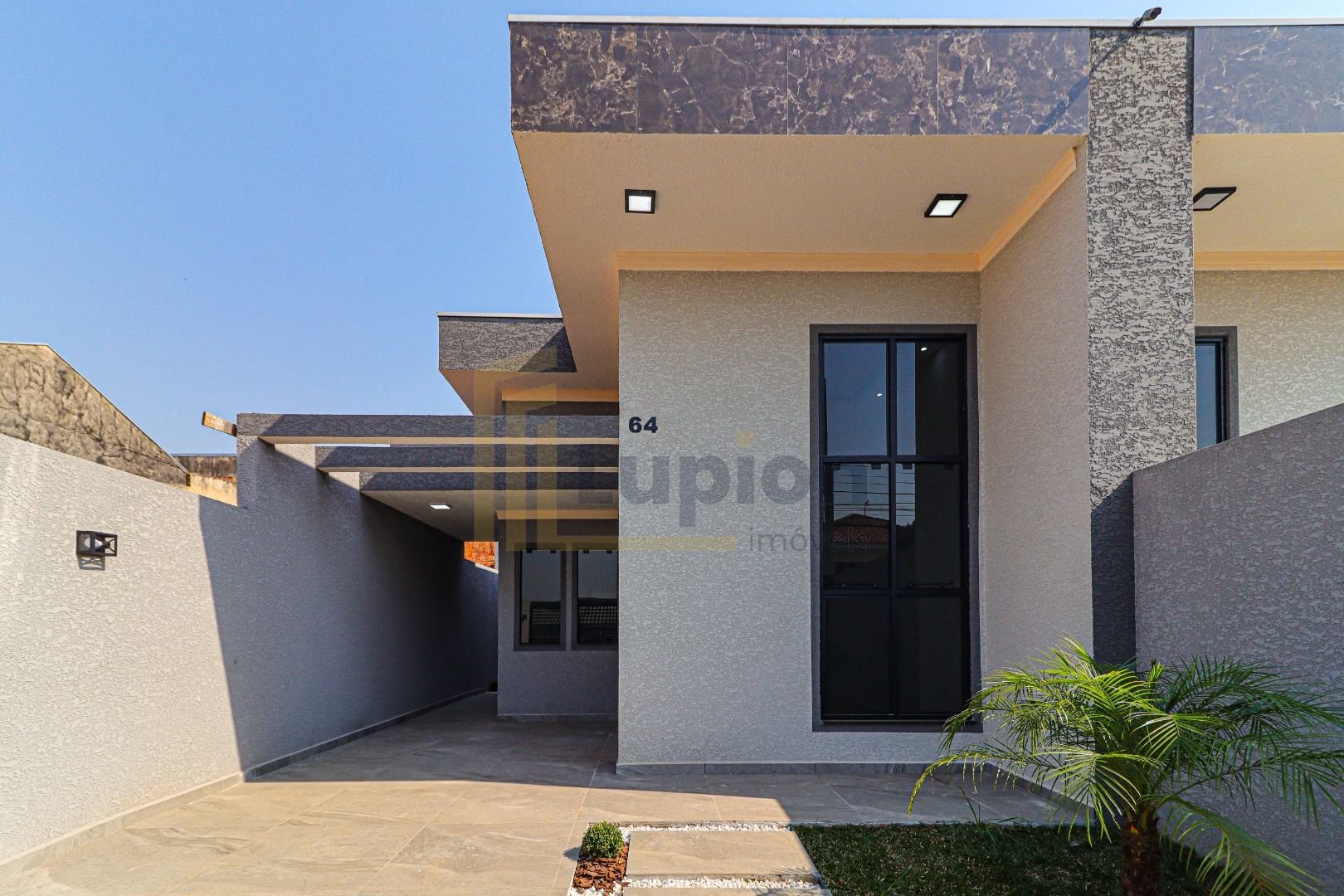 Casa 3 Quartos em Fazenda Rio Grande  Pé Direito Alto, Edícula...