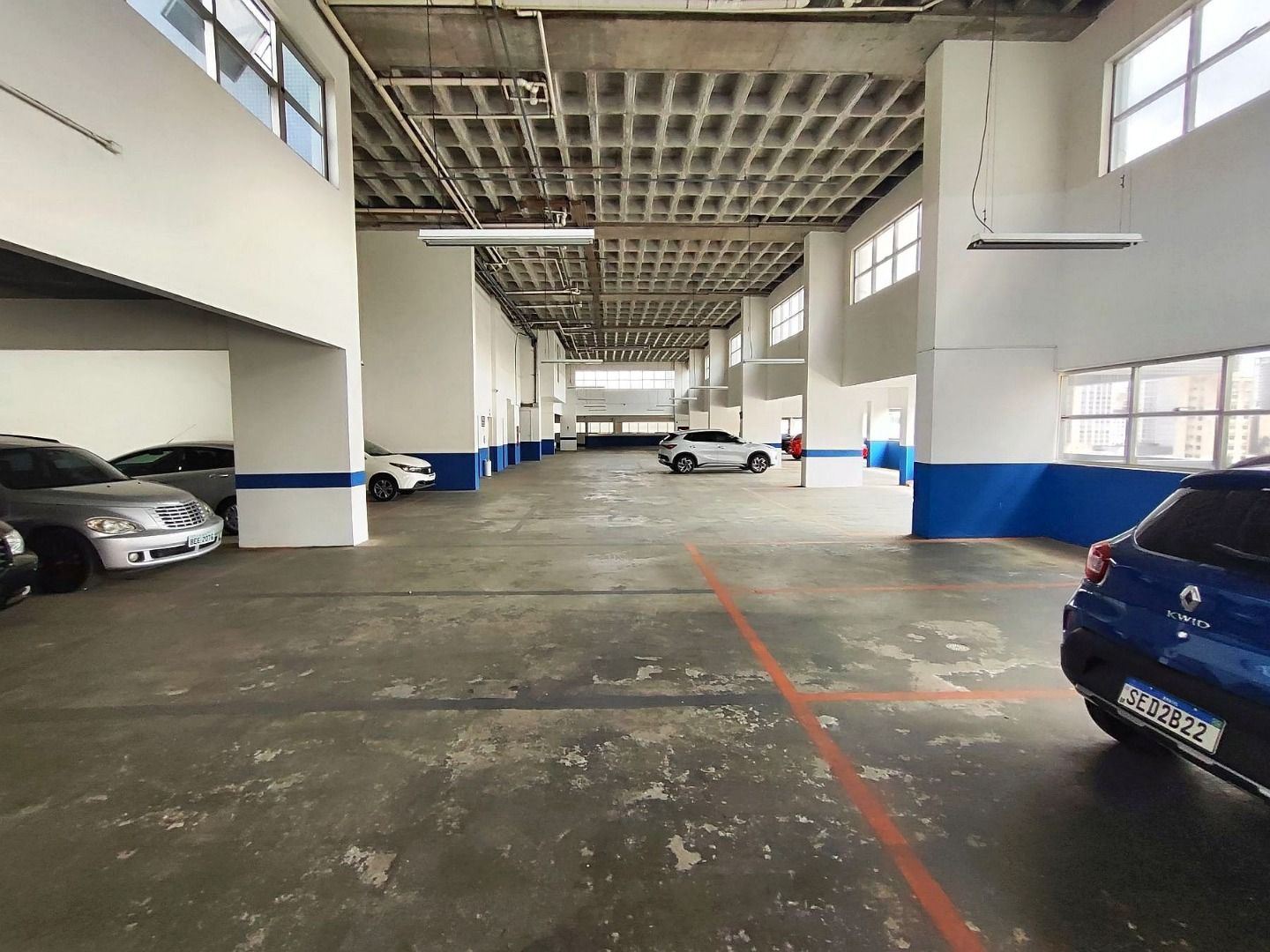 Box Garagem à venda por R  50.000,00 - Centro - Curitiba PR