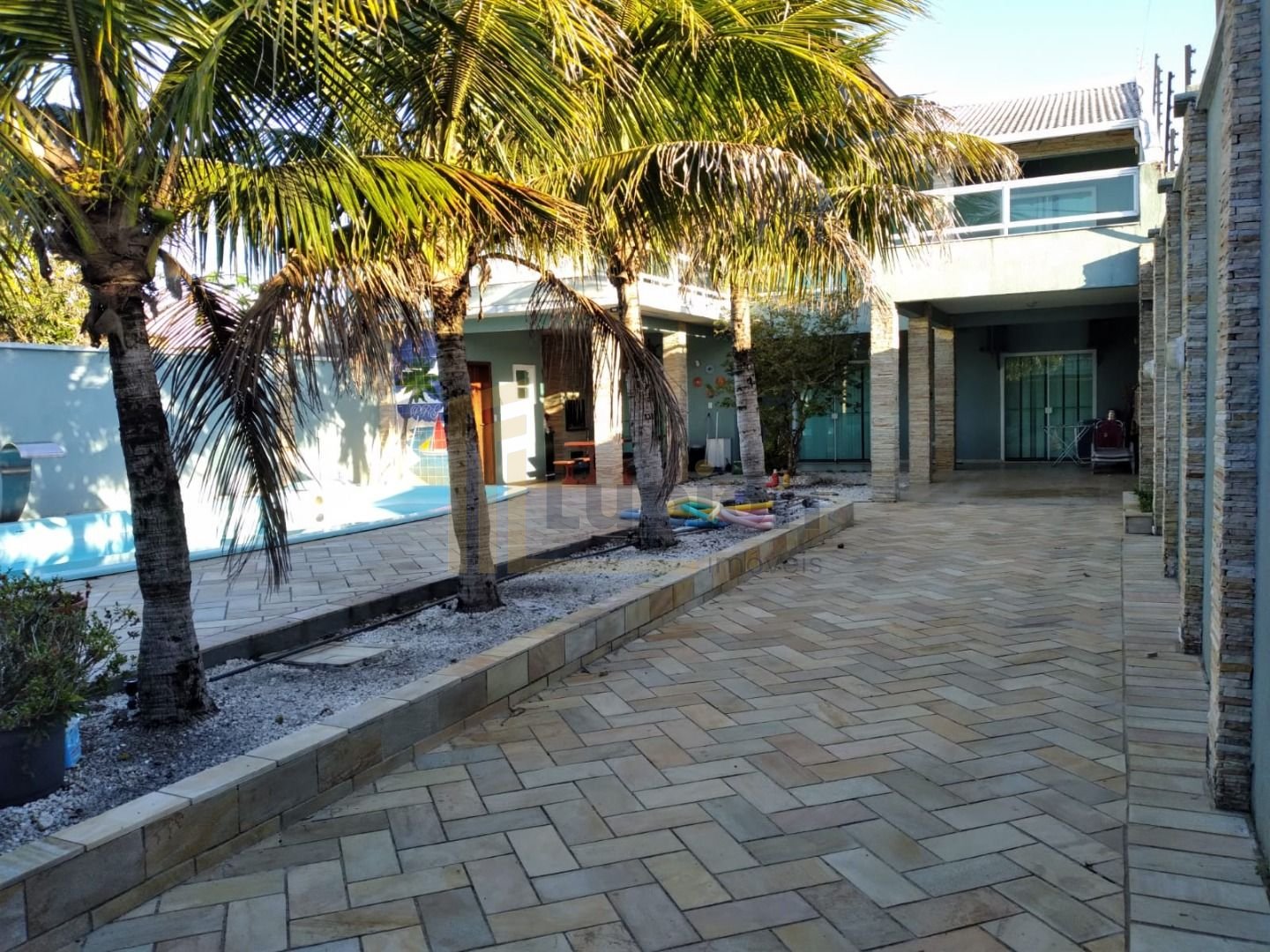 Casa com 4 dormitórios à venda, 235 m  por R  800.000,00 - Cor...