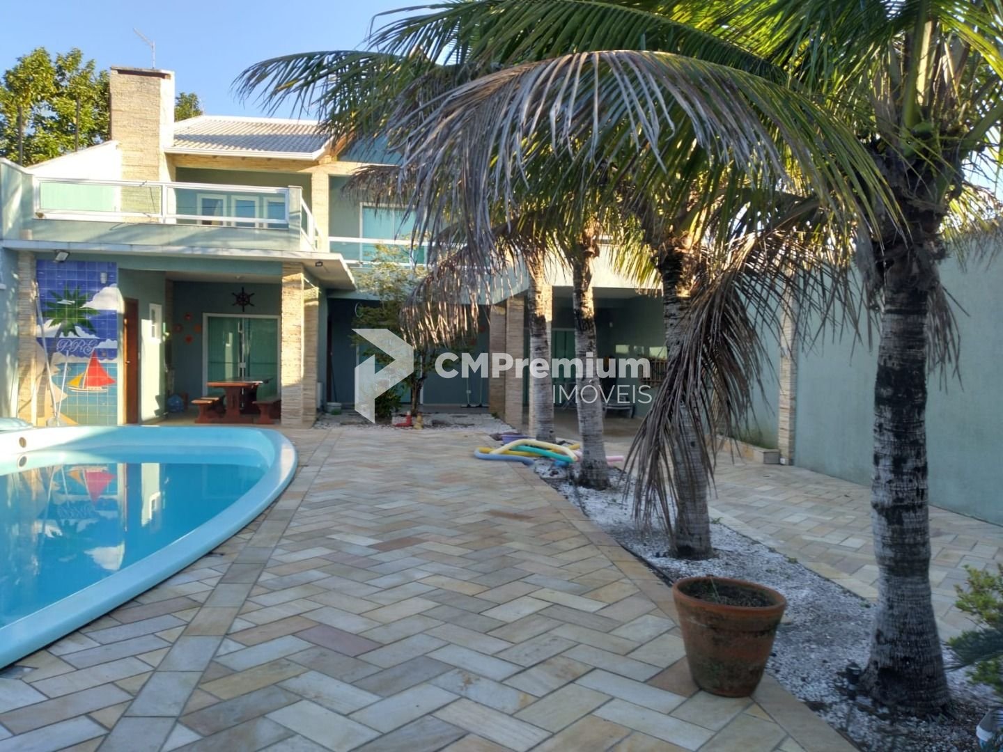 Casa com 4 dormitórios à venda, 235 m  por R  800.000,00 - Cor...