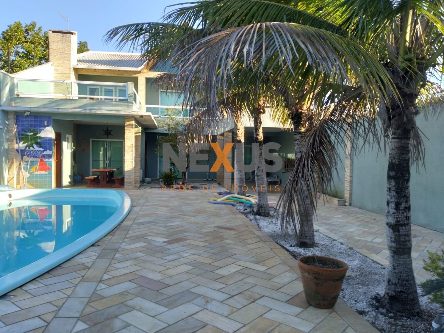 Casa com 4 dormitórios à venda, 235 m  por R  800.000,00 - Cor...