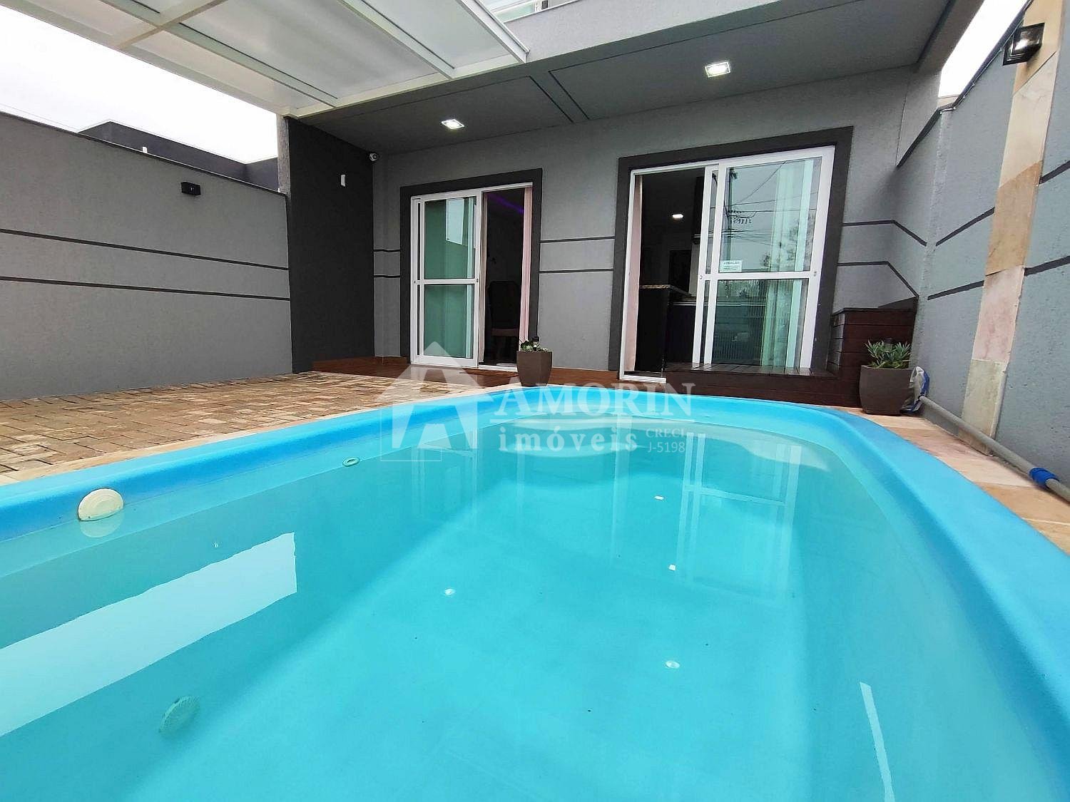 Casa Sobrado à venda em Coroados - Guaratuba PR - 200m do Mar 